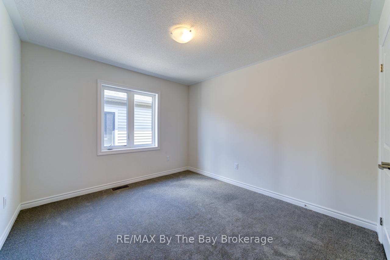 Photo 30 of 18 Rosanne Circle, Wasaga Beach — HOMEH