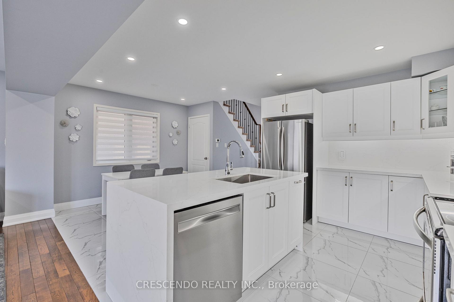 Photo 21 of 42 Napoleon Crescent, Brampton, Bram East — HOMEH
