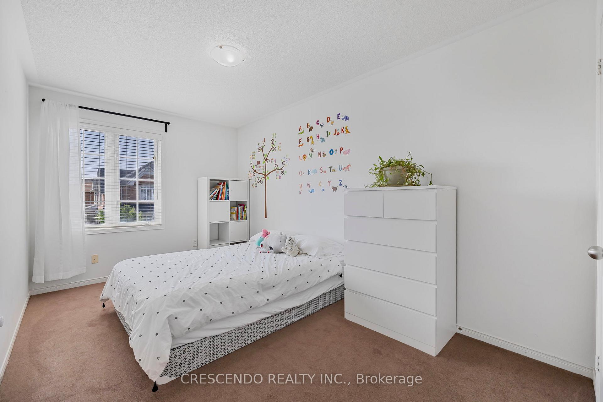 Photo 16 of 42 Napoleon Crescent, Brampton, Bram East — HOMEH