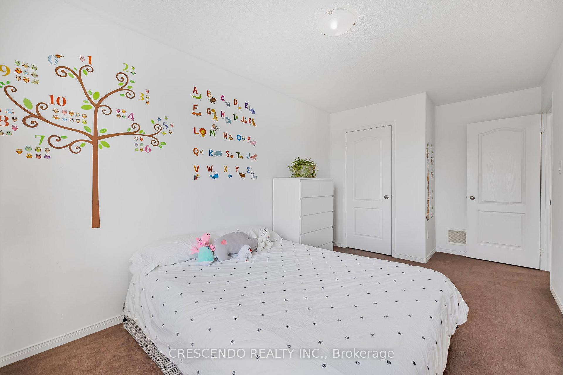 Photo 23 of 42 Napoleon Crescent, Brampton, Bram East — HOMEH