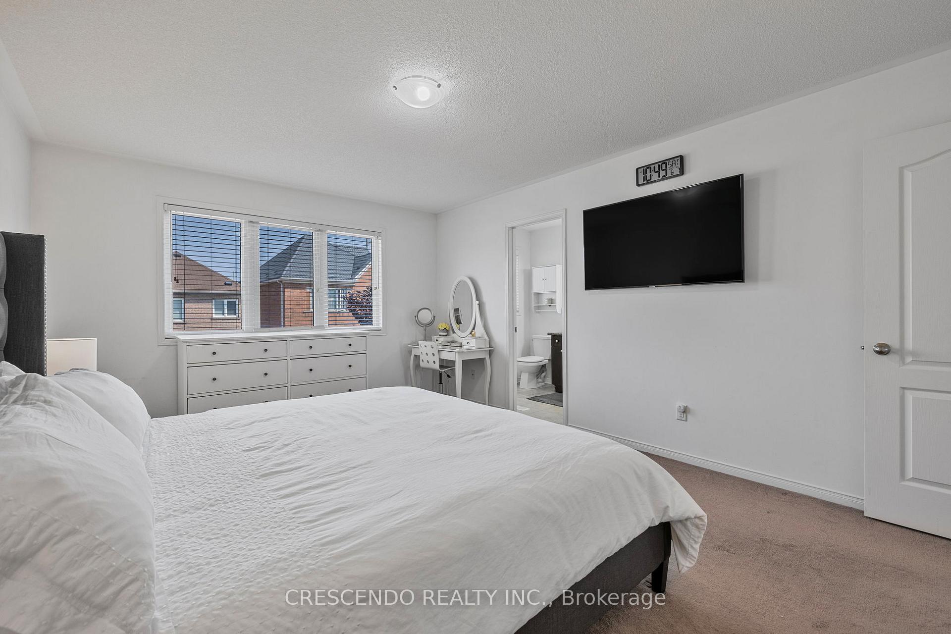 Photo 19 of 42 Napoleon Crescent, Brampton, Bram East — HOMEH