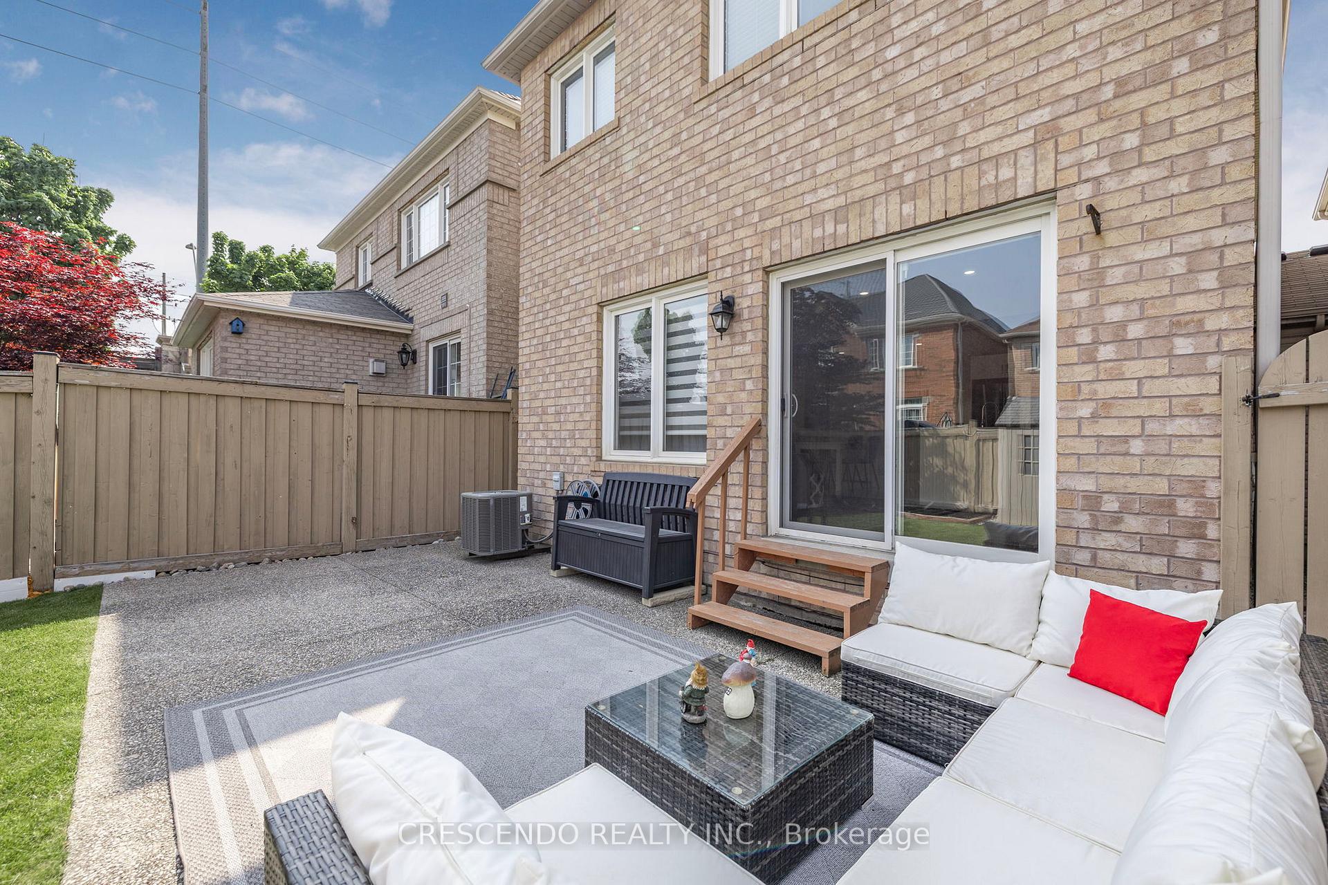 Photo 31 of 42 Napoleon Crescent, Brampton, Bram East — HOMEH