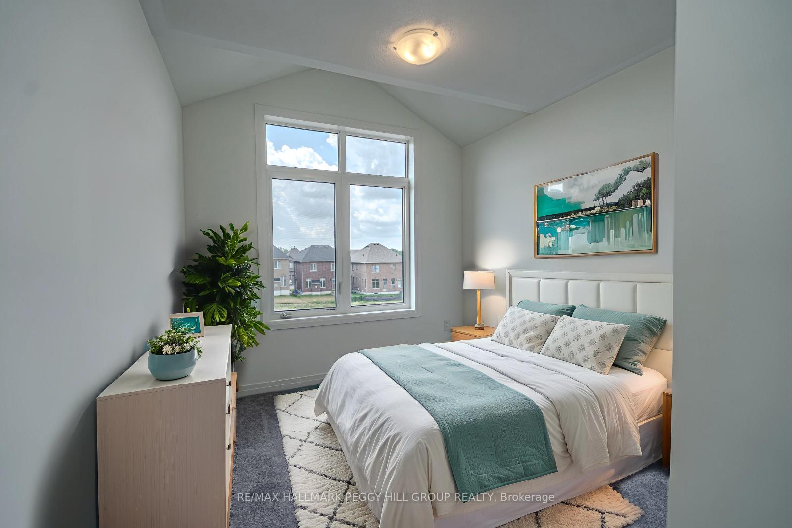 Photo 3 of 13 Sagewood Avenue, Barrie, Rural Barrie Southeast — HOMEH