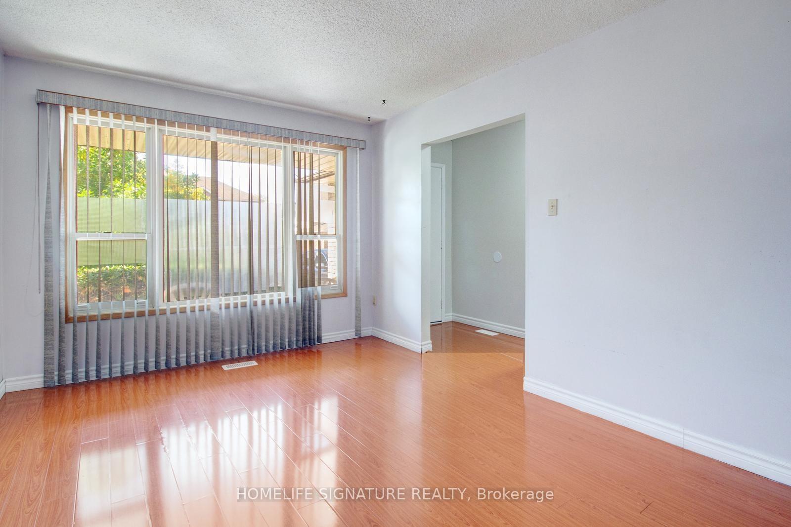 Photo 4 of 659 Upper Horning Road, Hamilton, Gurnett — HOMEH