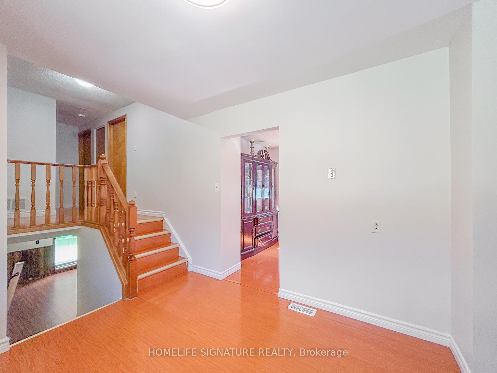 Photo 9 of 659 Upper Horning Road, Hamilton, Gurnett — HOMEH