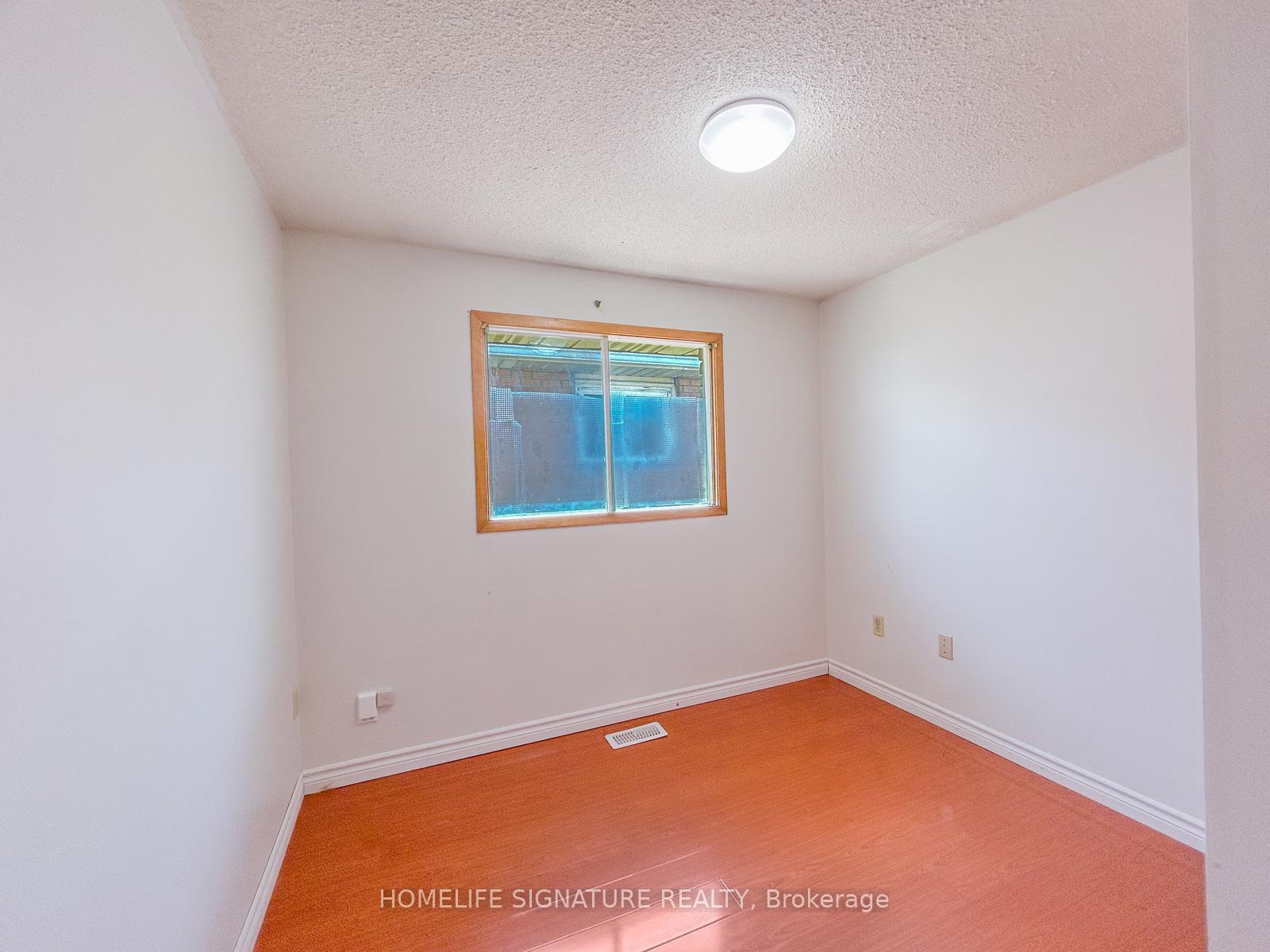 Photo 17 of 659 Upper Horning Road, Hamilton, Gurnett — HOMEH