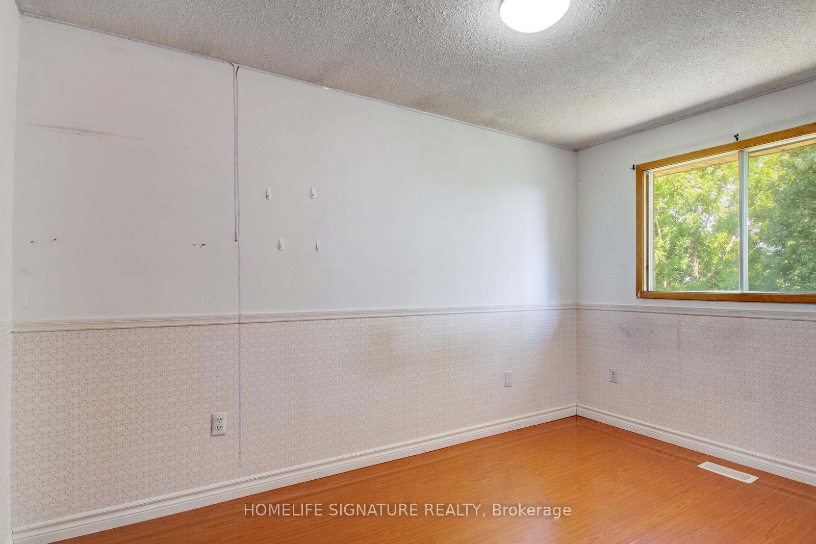 Photo 14 of 659 Upper Horning Road, Hamilton, Gurnett — HOMEH
