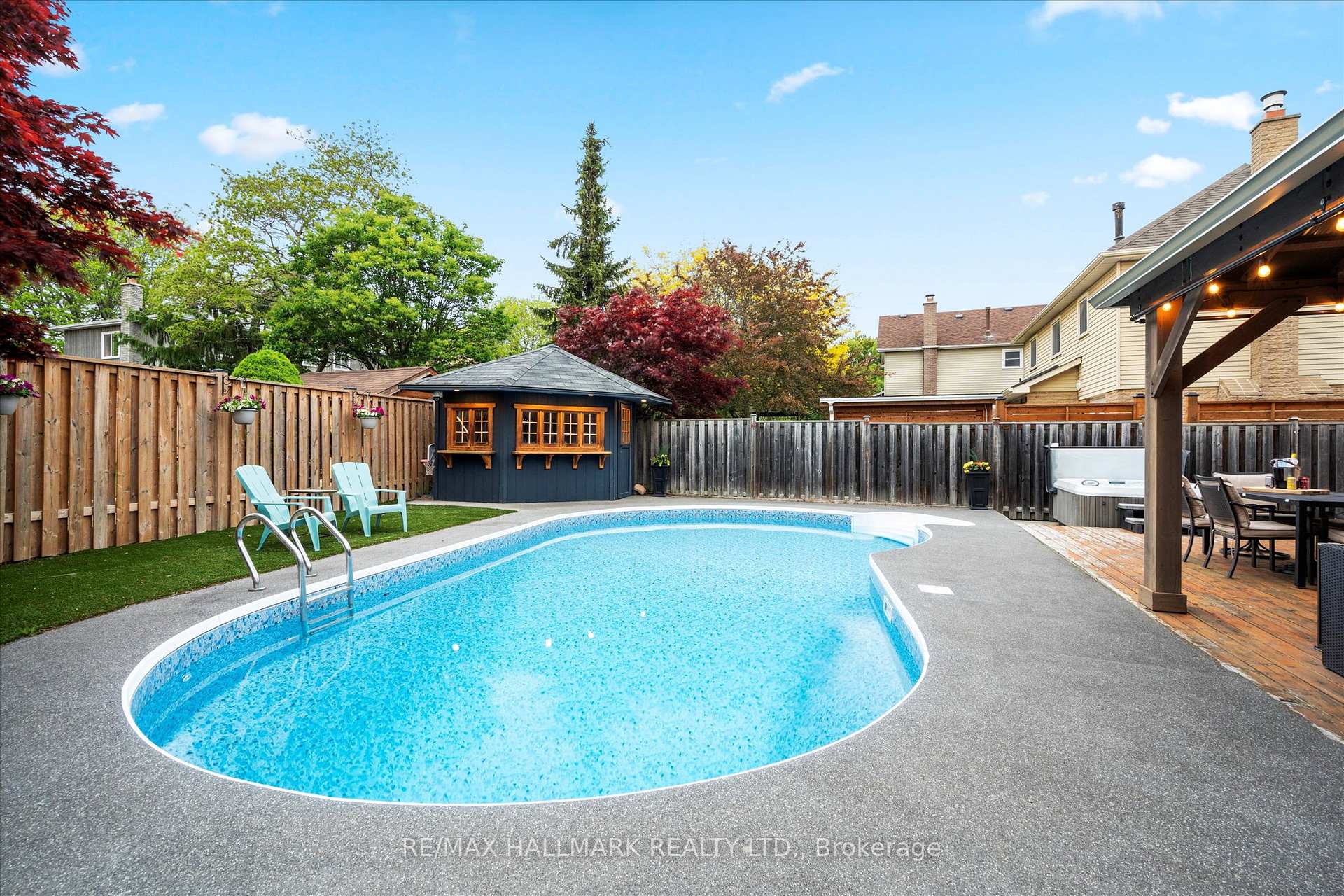 Photo 4 of 5 Bateman Court, Whitby, Lynde Creek — HOMEH