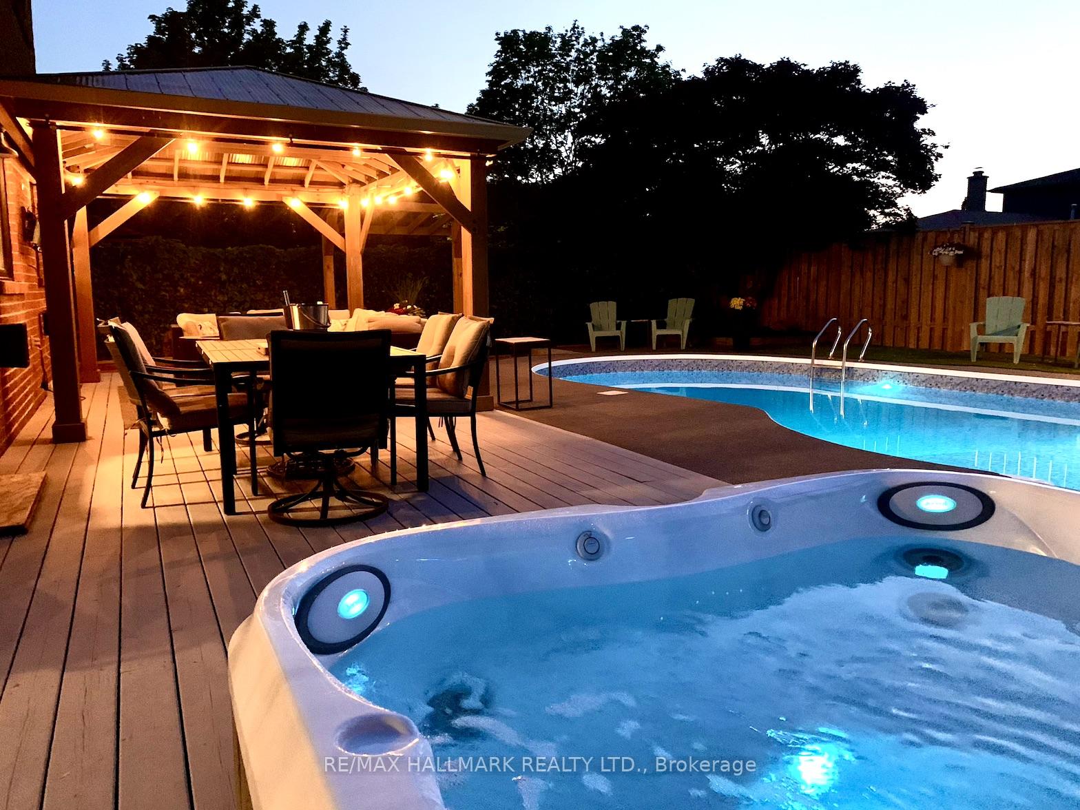 Photo 2 of 5 Bateman Court, Whitby, Lynde Creek — HOMEH