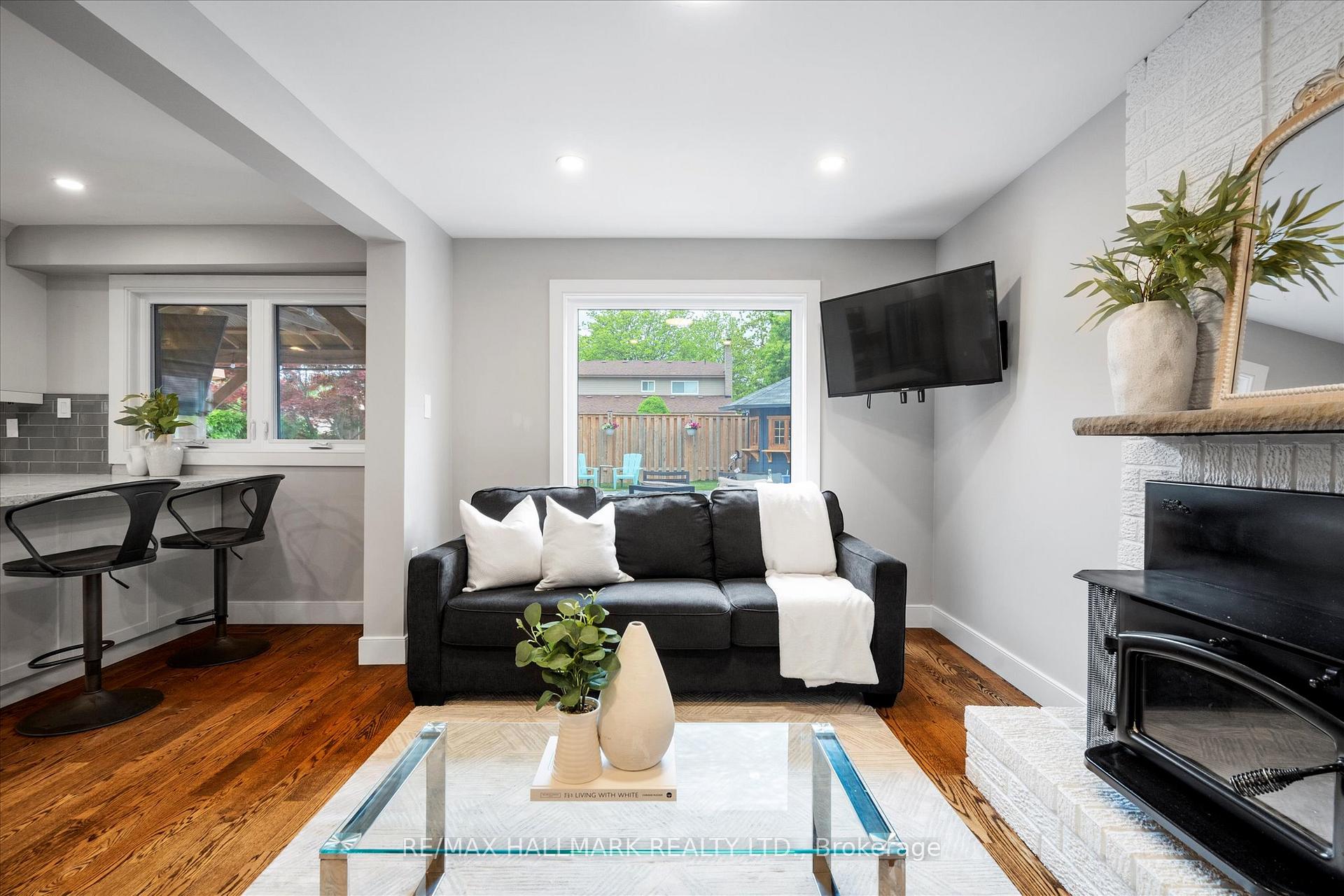 Photo 8 of 5 Bateman Court, Whitby, Lynde Creek — HOMEH