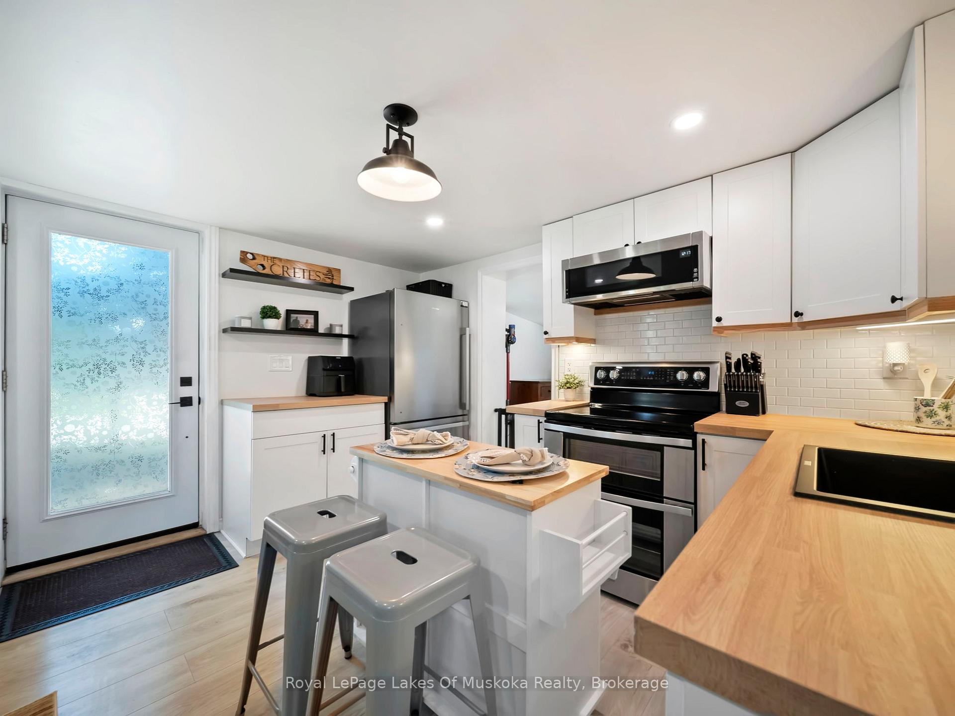 Photo 5 of 620 Second Avenue, Tay, Port McNicoll — HOMEH