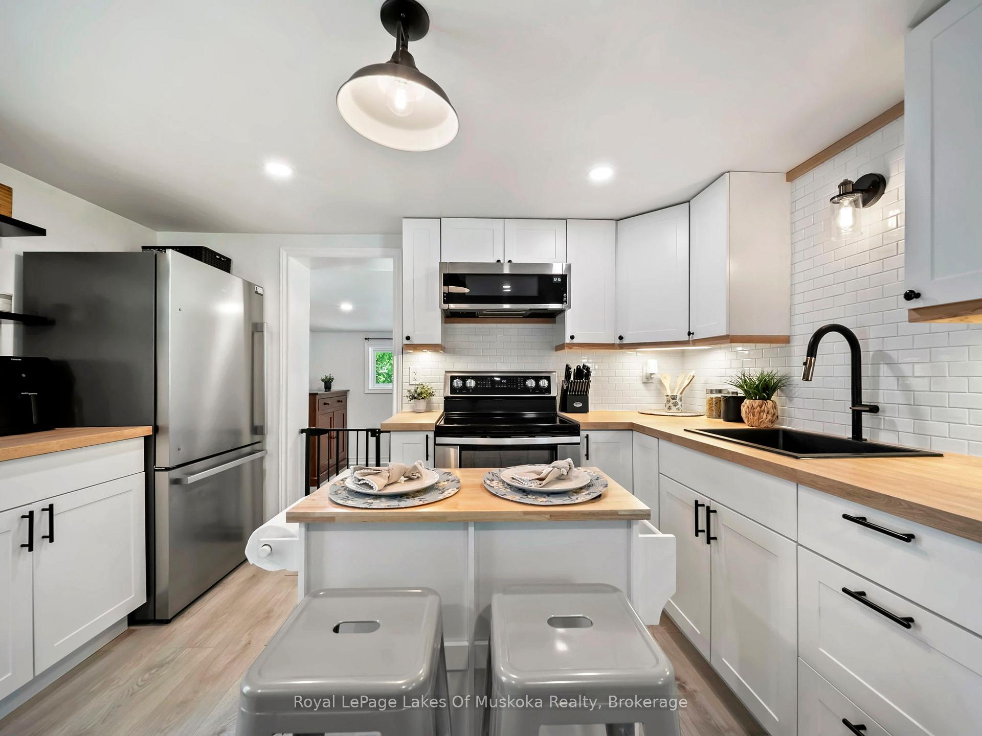 Photo 20 of 620 Second Avenue, Tay, Port McNicoll — HOMEH
