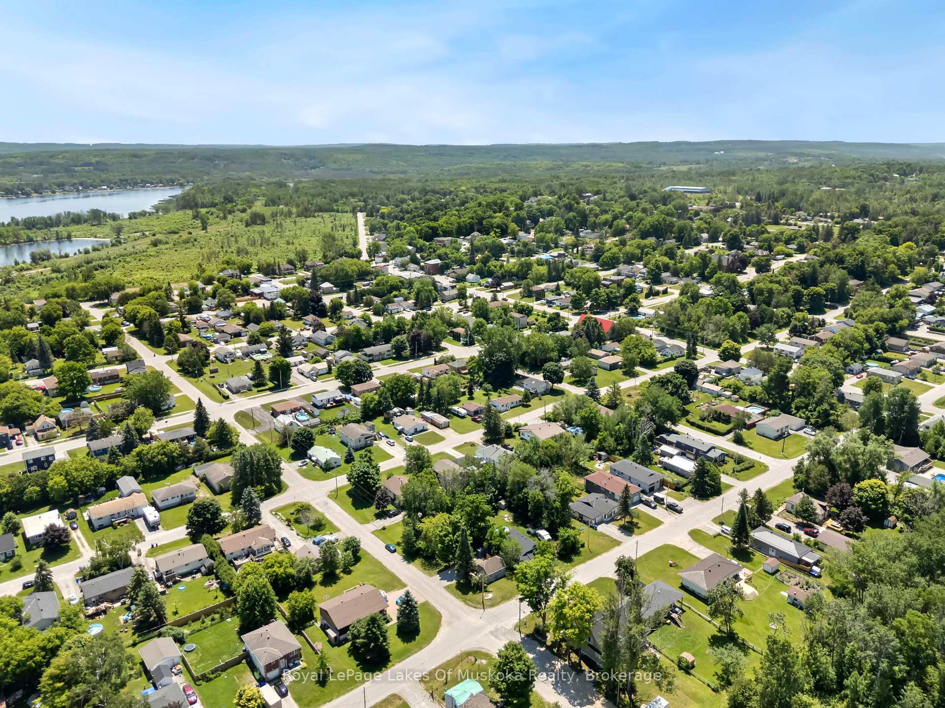 Photo 23 of 620 Second Avenue, Tay, Port McNicoll — HOMEH
