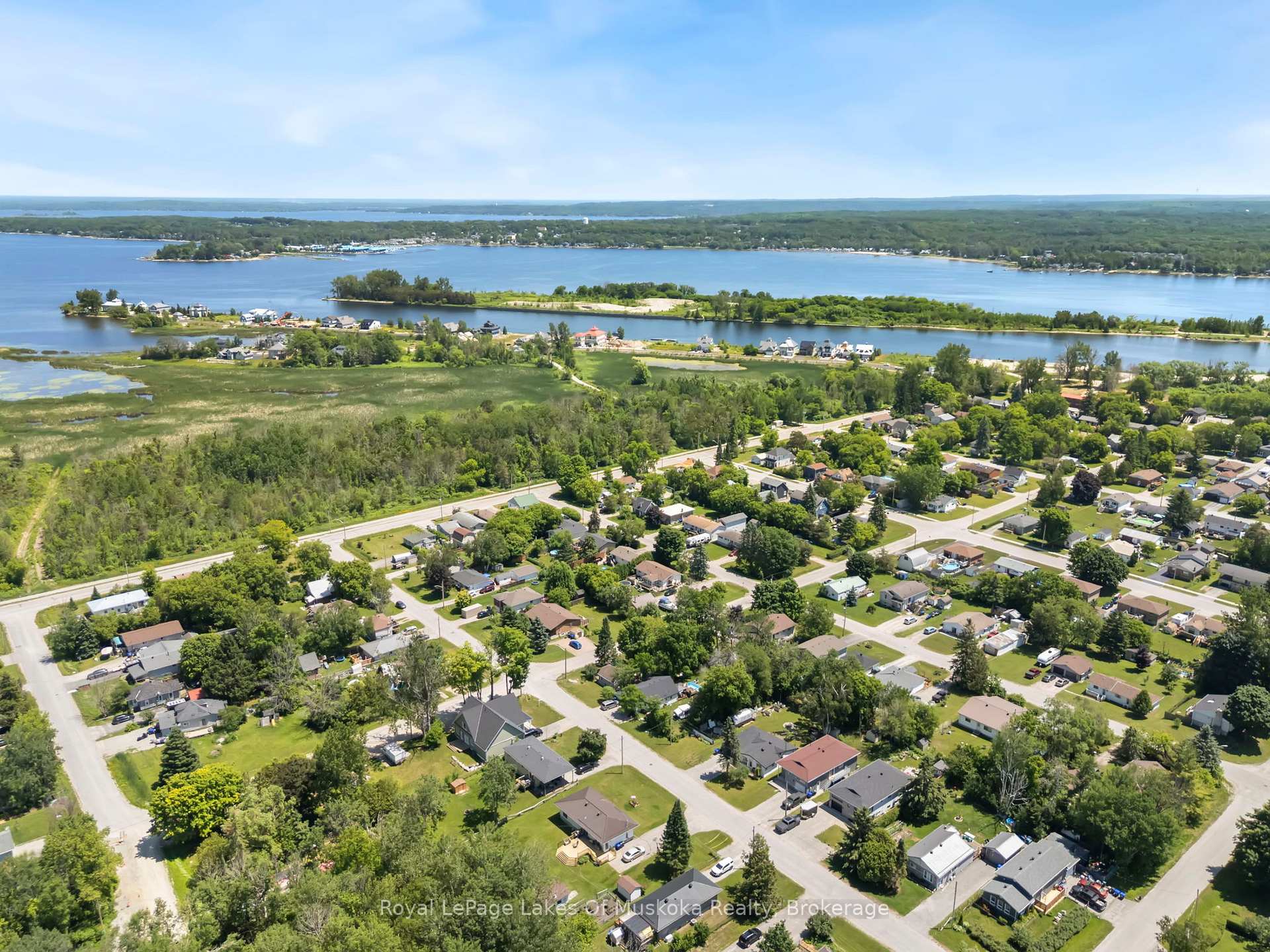 Photo 24 of 620 Second Avenue, Tay, Port McNicoll — HOMEH