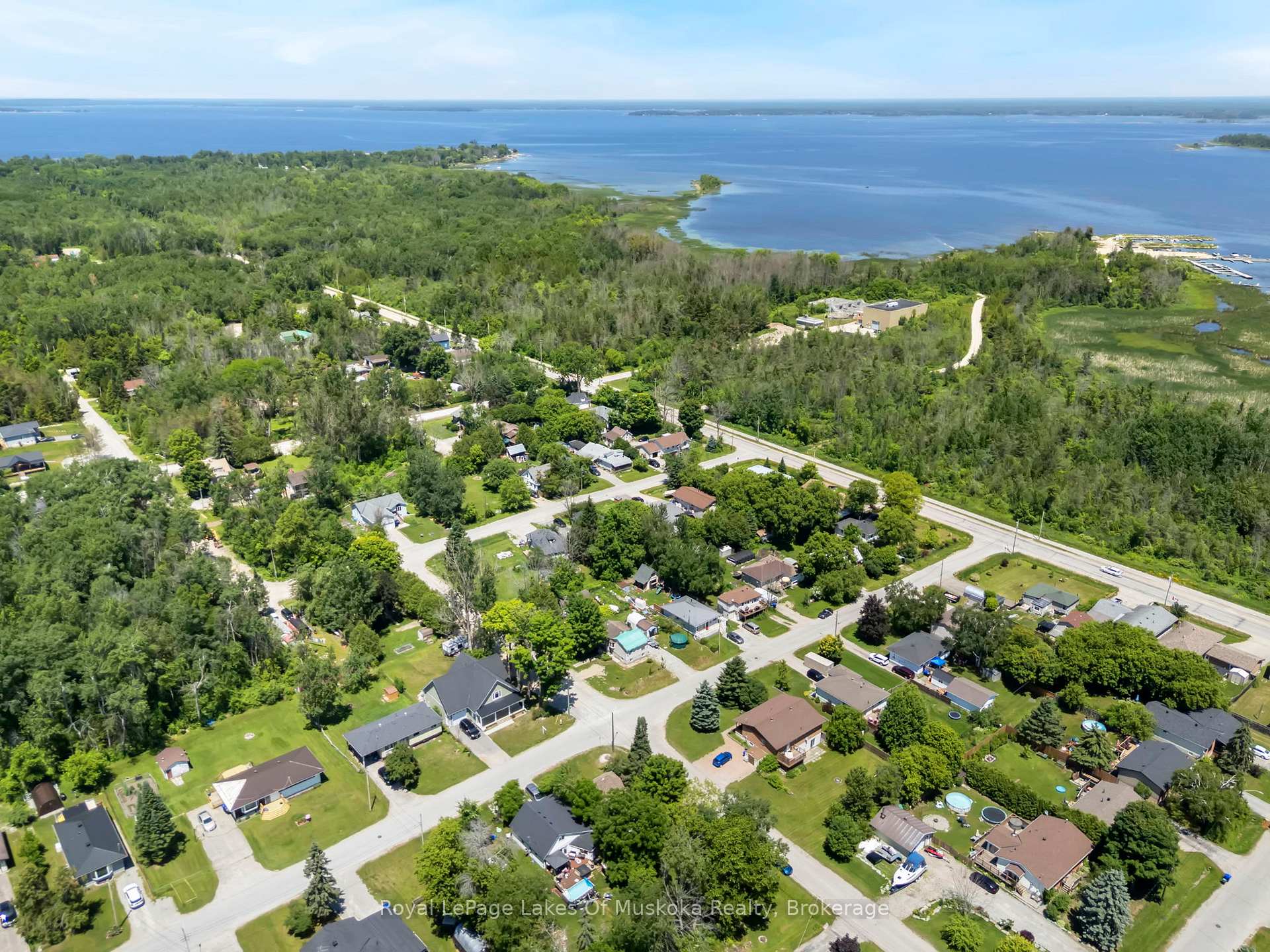 Photo 26 of 620 Second Avenue, Tay, Port McNicoll — HOMEH