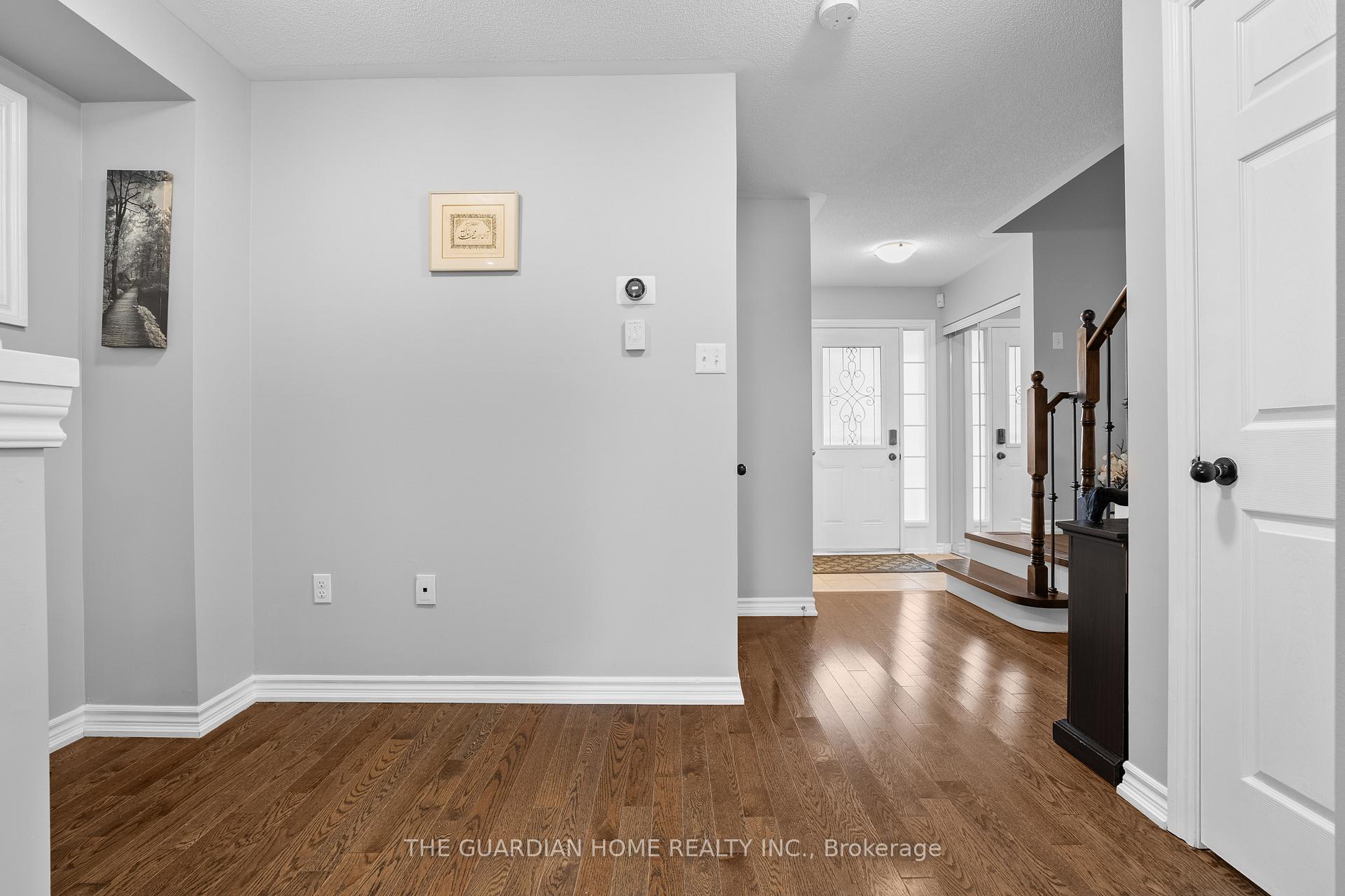 Photo 6 of 47 Forrester Drive, Clarington, Bowmanville — HOMEH