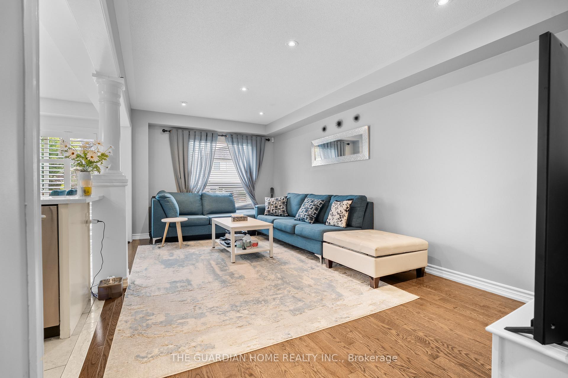 Photo 8 of 47 Forrester Drive, Clarington, Bowmanville — HOMEH