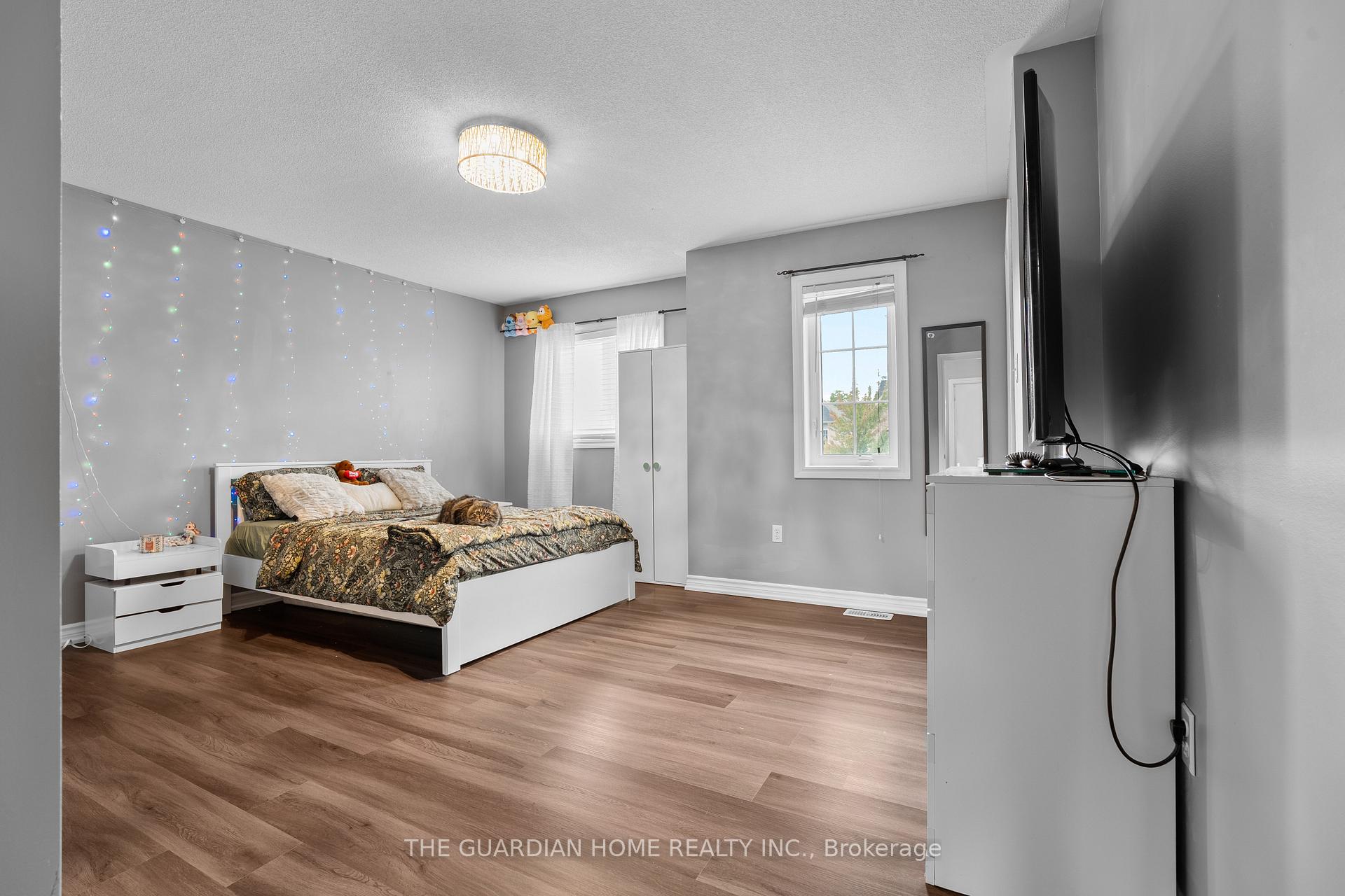 Photo 19 of 47 Forrester Drive, Clarington, Bowmanville — HOMEH