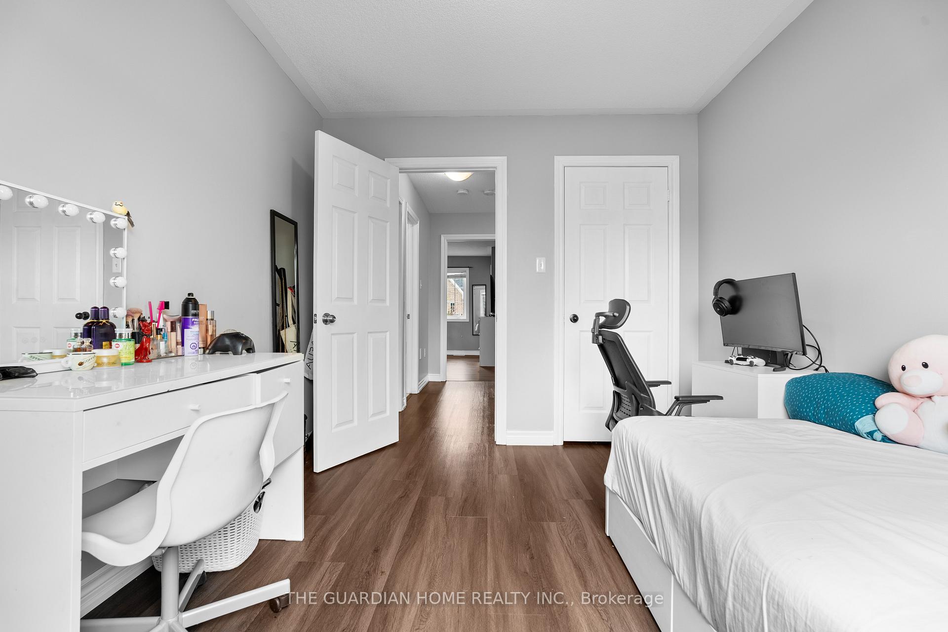 Photo 27 of 47 Forrester Drive, Clarington, Bowmanville — HOMEH