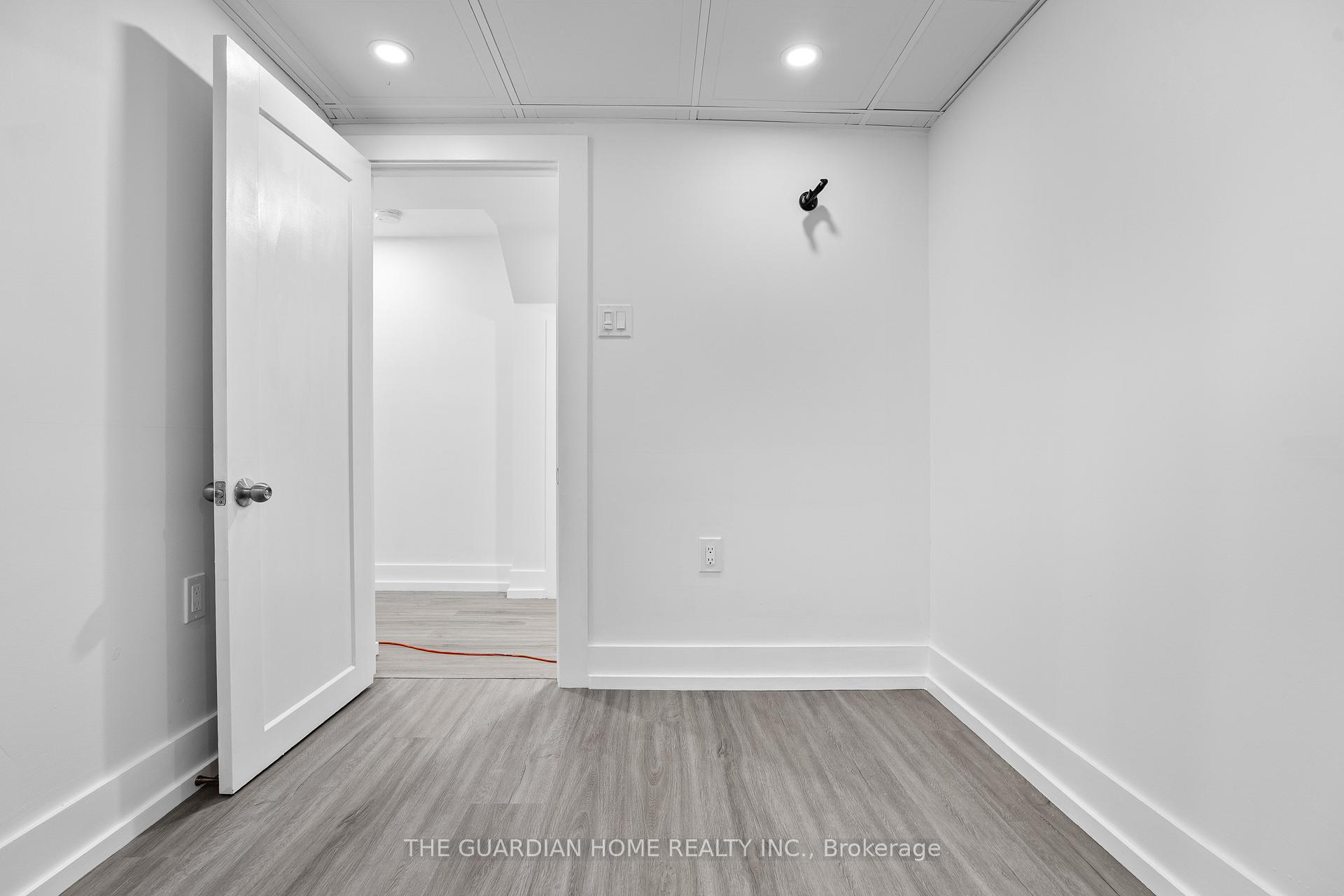 Photo 34 of 47 Forrester Drive, Clarington, Bowmanville — HOMEH