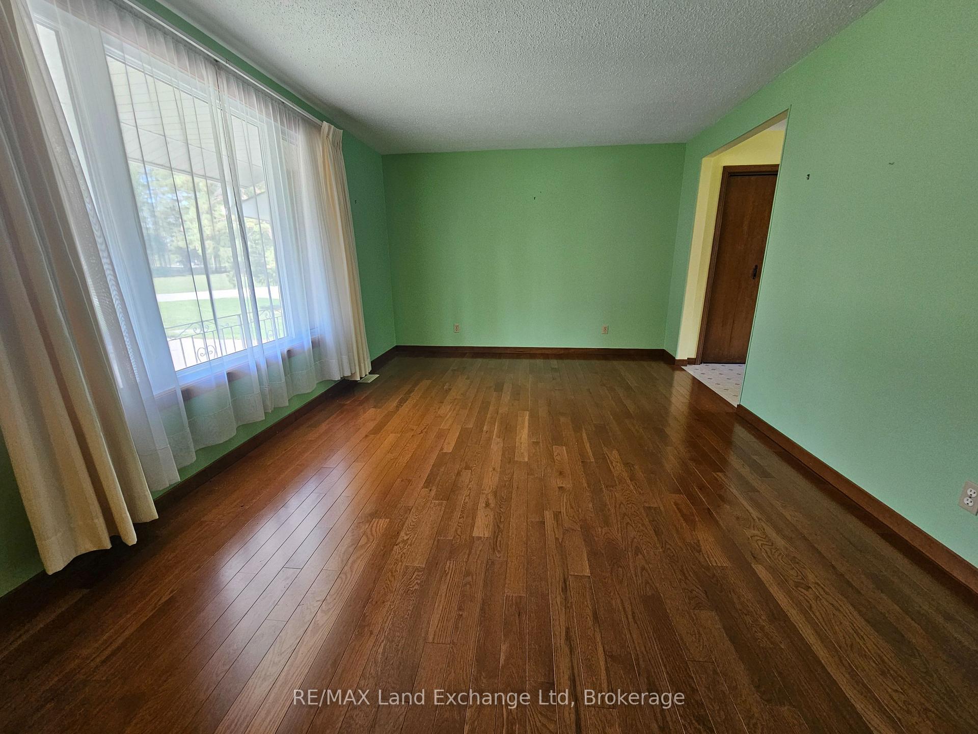 Photo 8 of 8 Stanley Street, Goderich, Goderich (Town) — HOMEH
