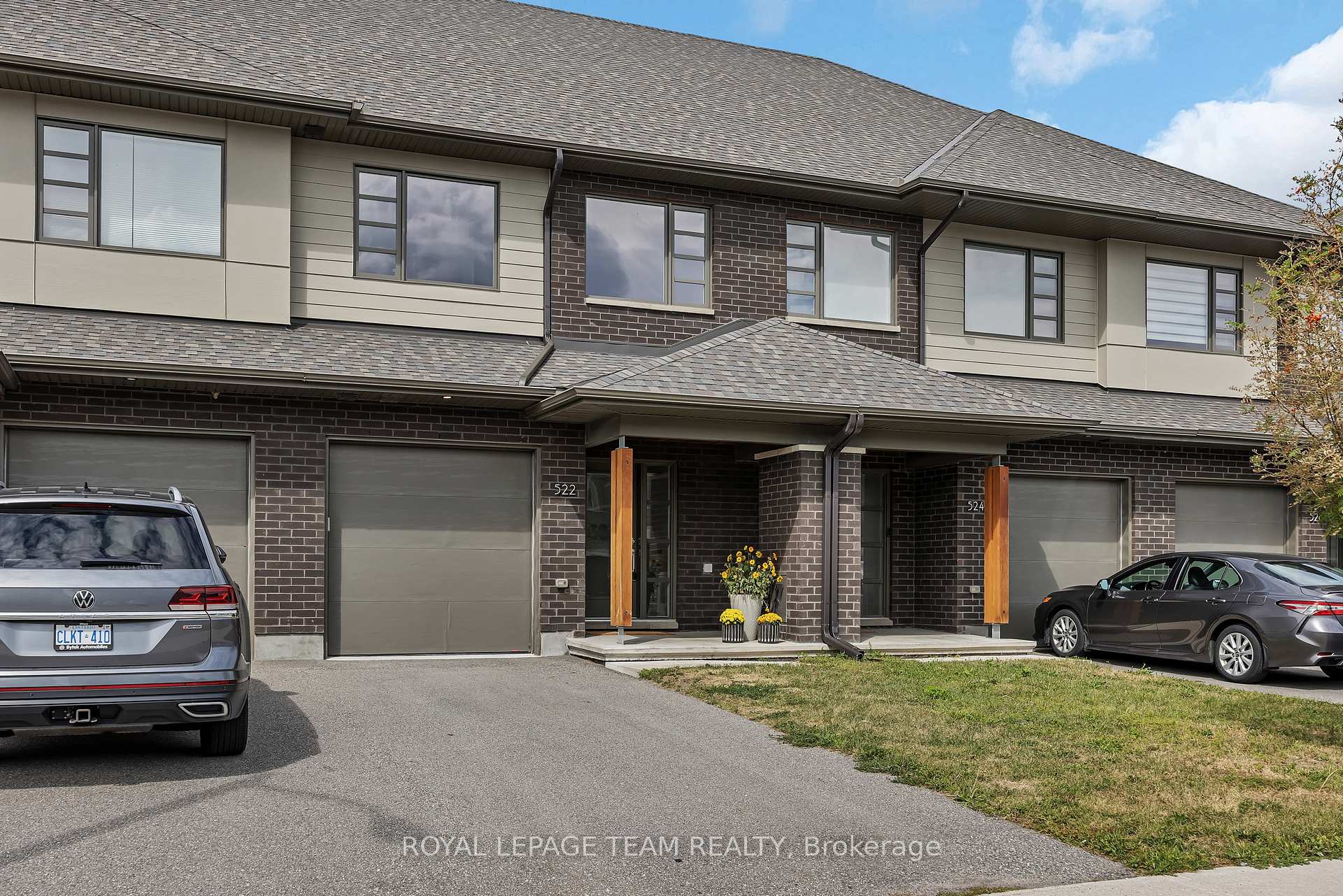 Photo 5 of 522 Borbridge Avenue, Ottawa, Riverside South/Gloucester Glen — HOMEH