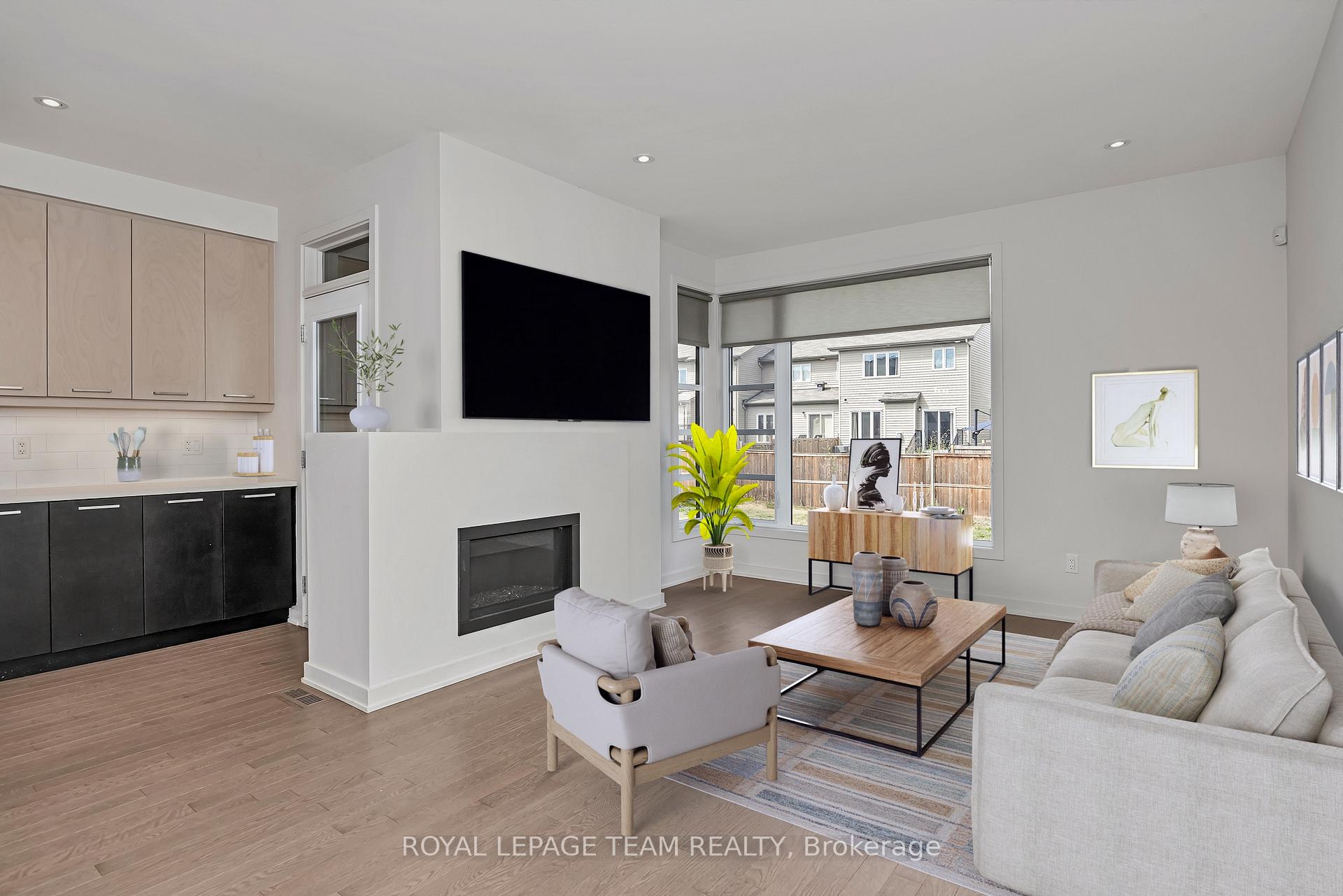 Photo 8 of 522 Borbridge Avenue, Ottawa, Riverside South/Gloucester Glen — HOMEH