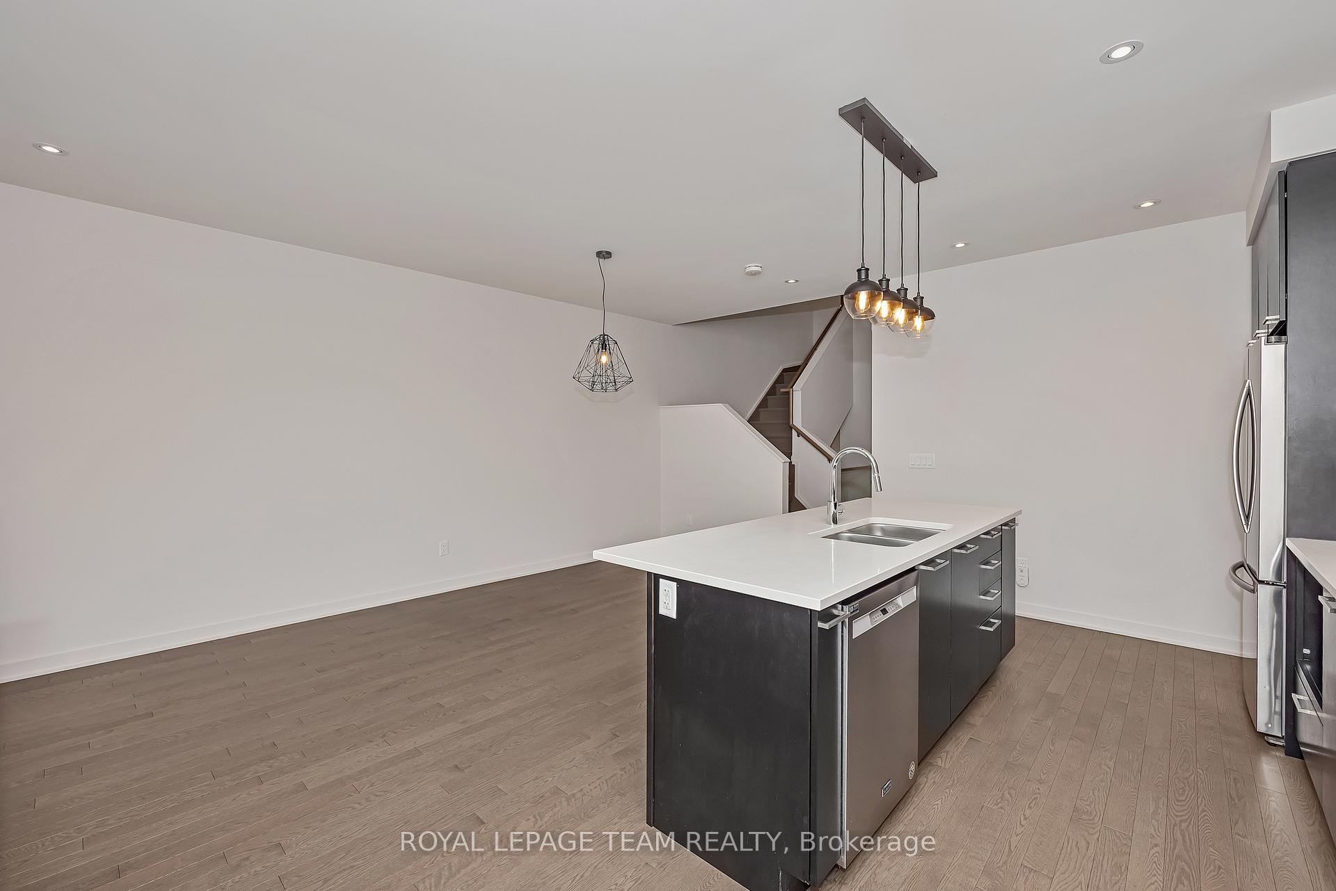 Photo 28 of 522 Borbridge Avenue, Ottawa, Riverside South/Gloucester Glen — HOMEH