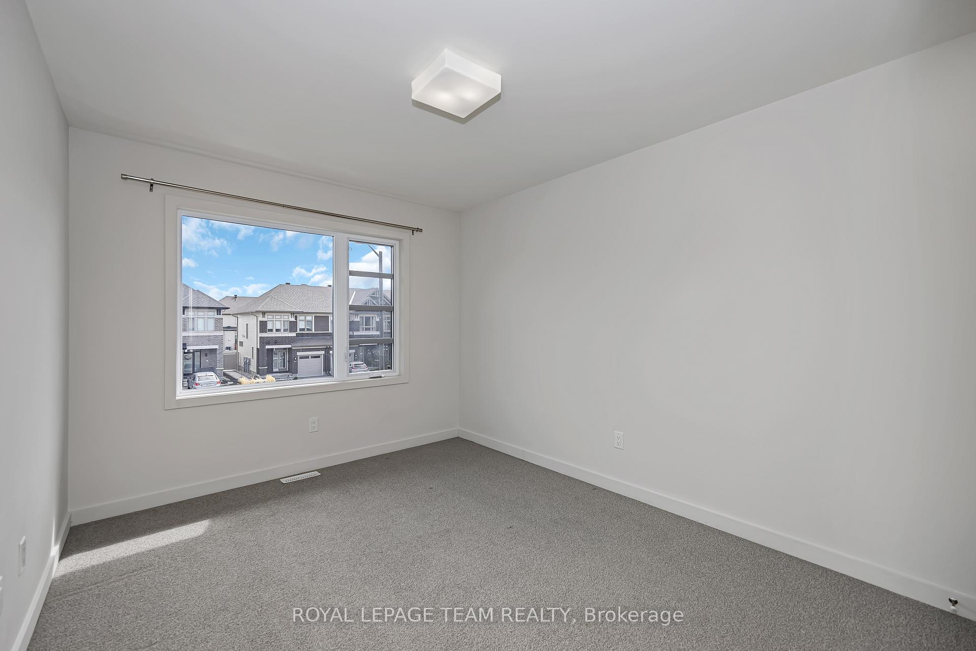 Photo 32 of 522 Borbridge Avenue, Ottawa, Riverside South/Gloucester Glen — HOMEH