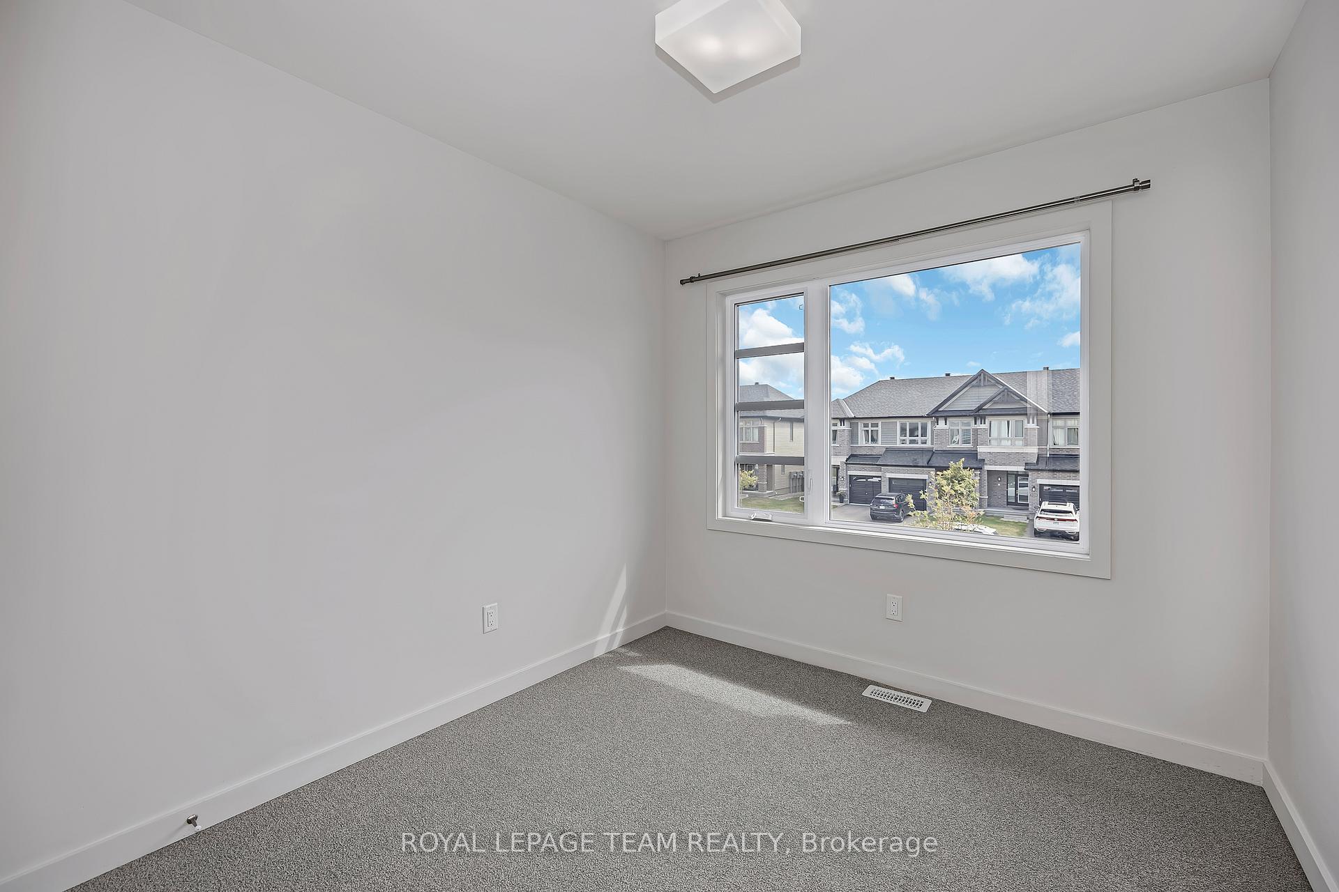 Photo 29 of 522 Borbridge Avenue, Ottawa, Riverside South/Gloucester Glen — HOMEH