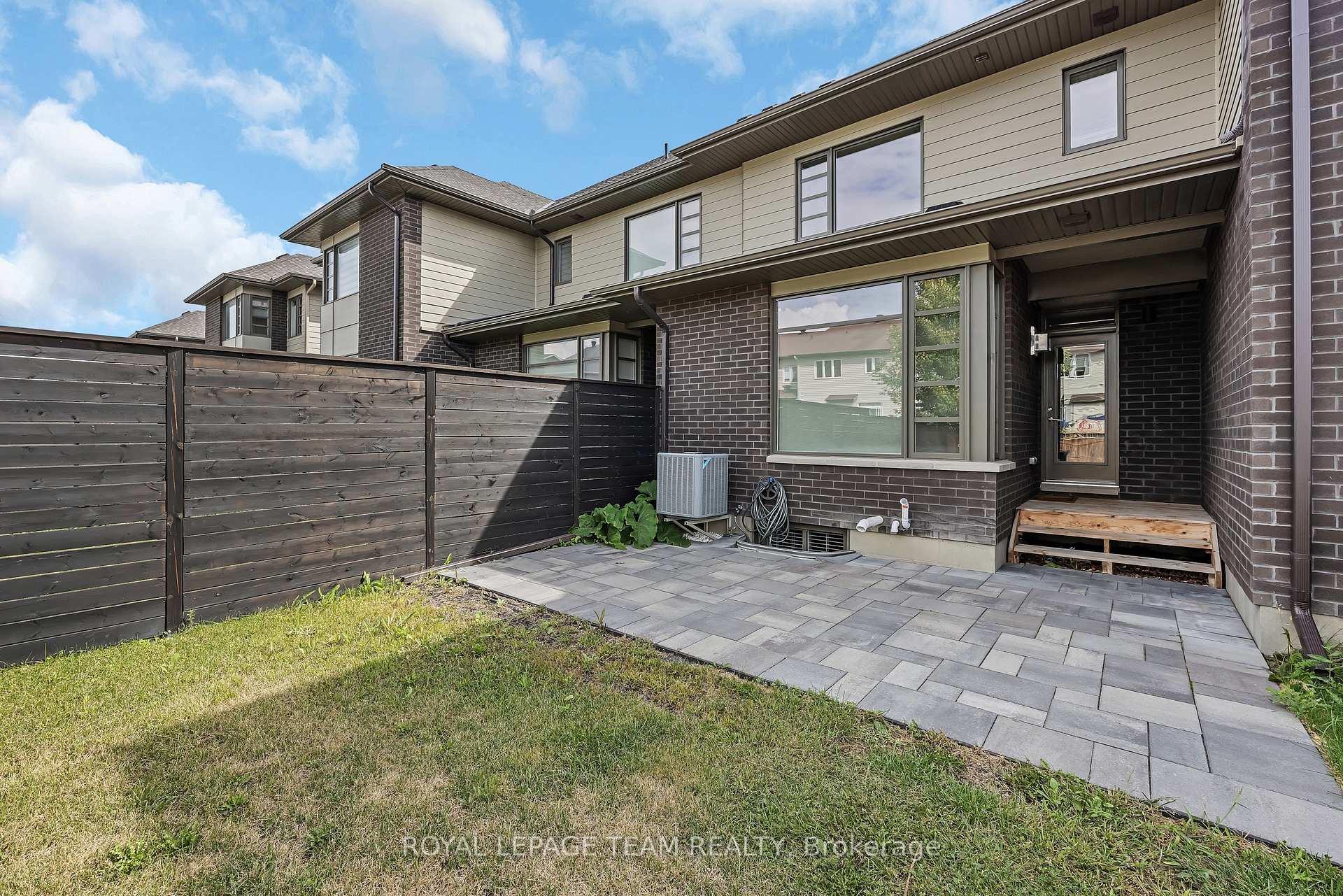 Photo 43 of 522 Borbridge Avenue, Ottawa, Riverside South/Gloucester Glen — HOMEH