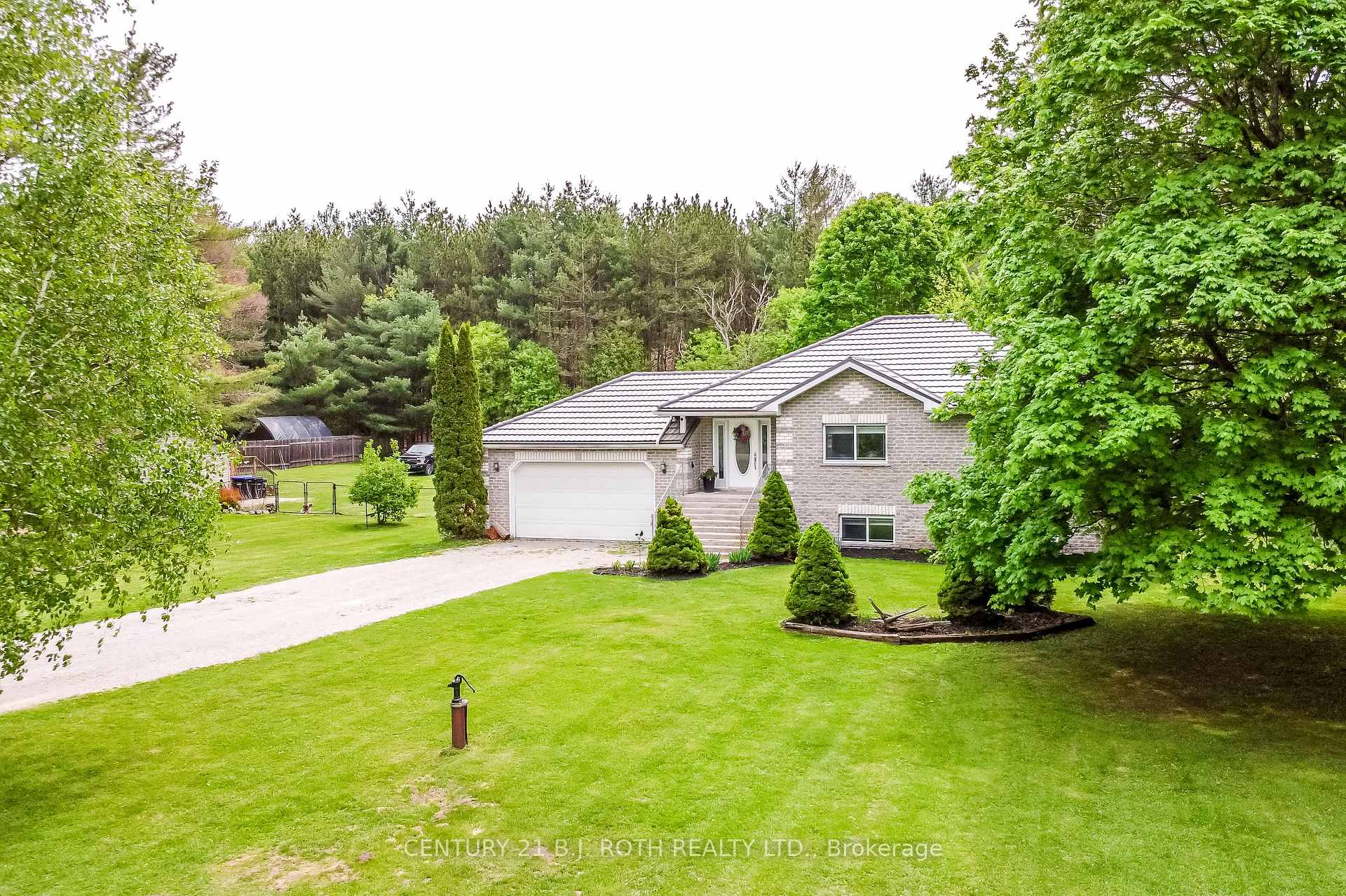 Photo 2 of 6083 Vasey Road, Springwater, Elmvale — HOMEH