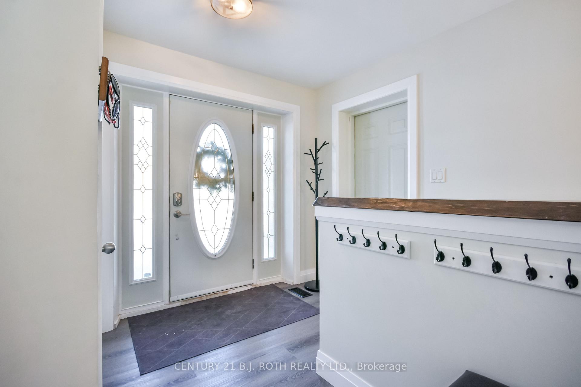 Photo 3 of 6083 Vasey Road, Springwater, Elmvale — HOMEH