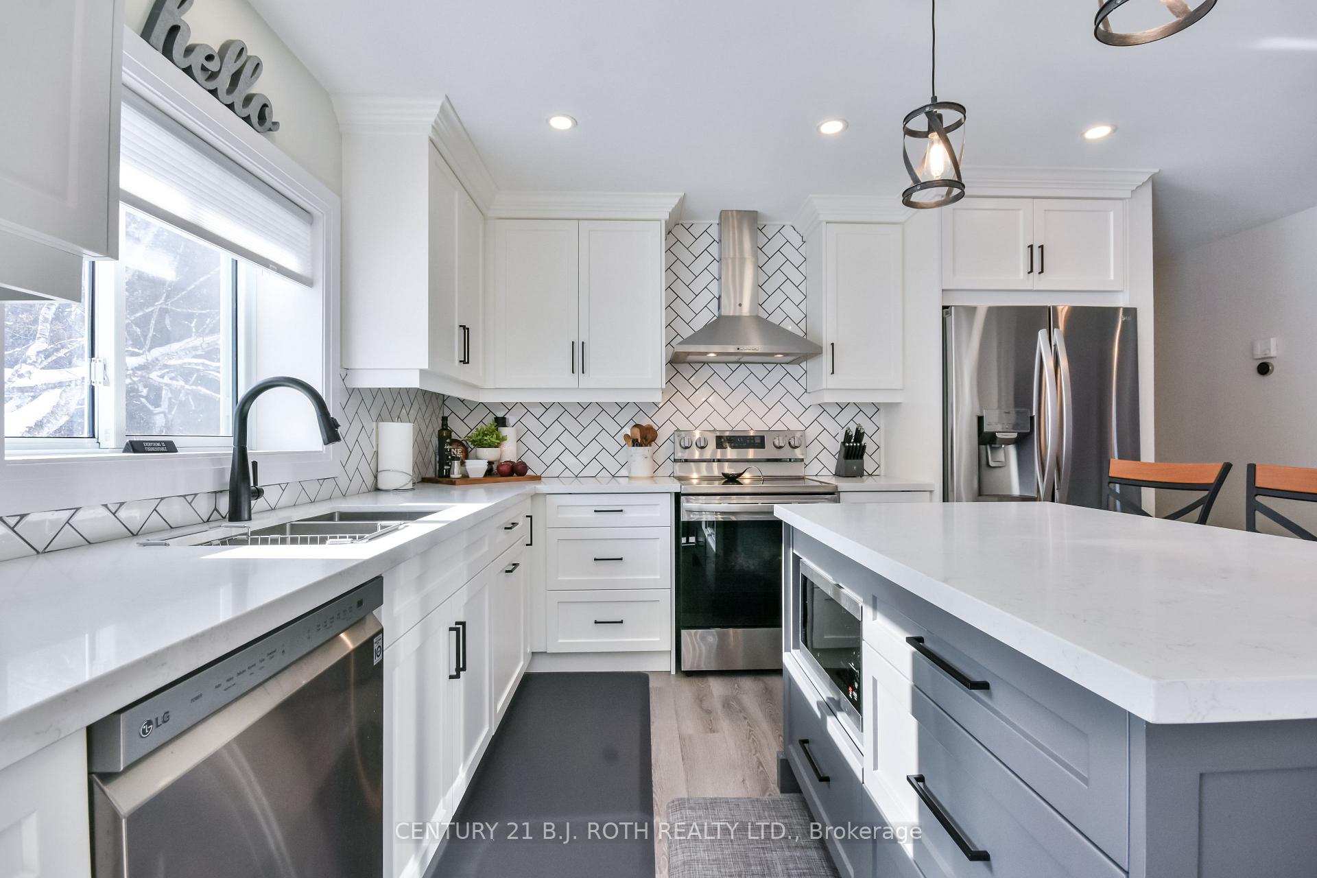 Photo 6 of 6083 Vasey Road, Springwater, Elmvale — HOMEH