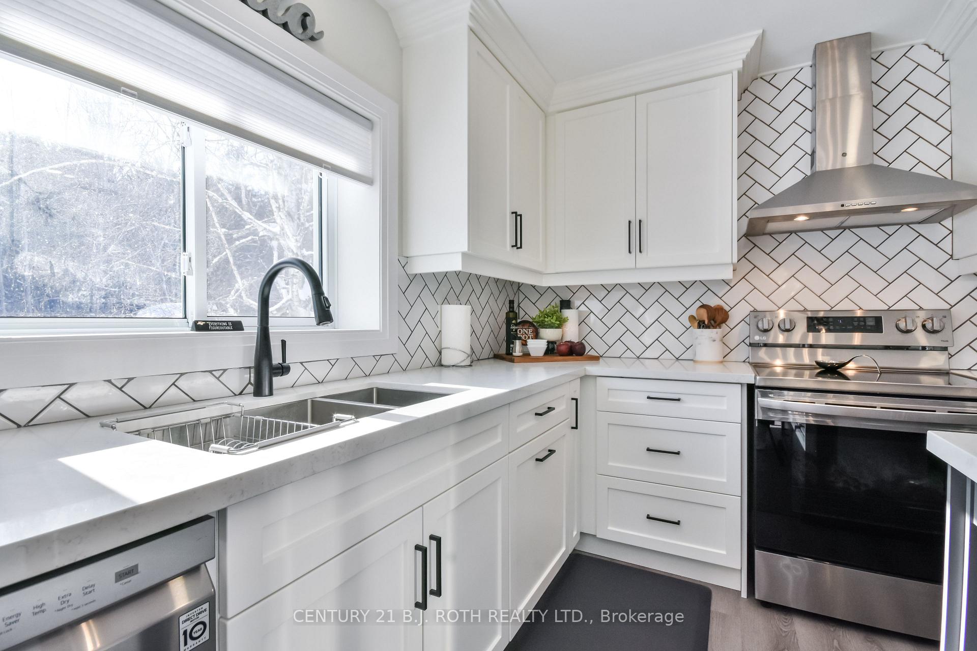 Photo 7 of 6083 Vasey Road, Springwater, Elmvale — HOMEH