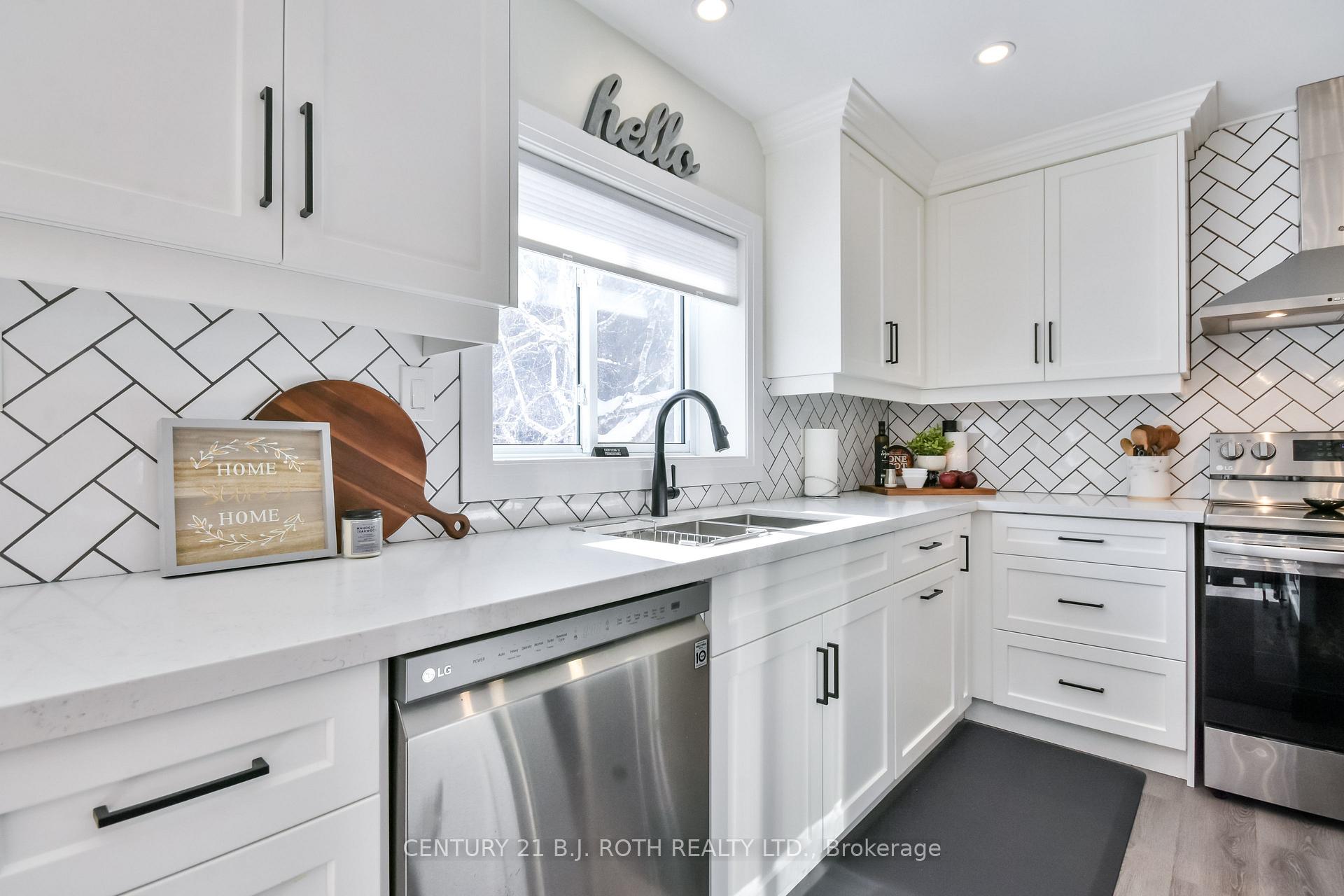 Photo 12 of 6083 Vasey Road, Springwater, Elmvale — HOMEH