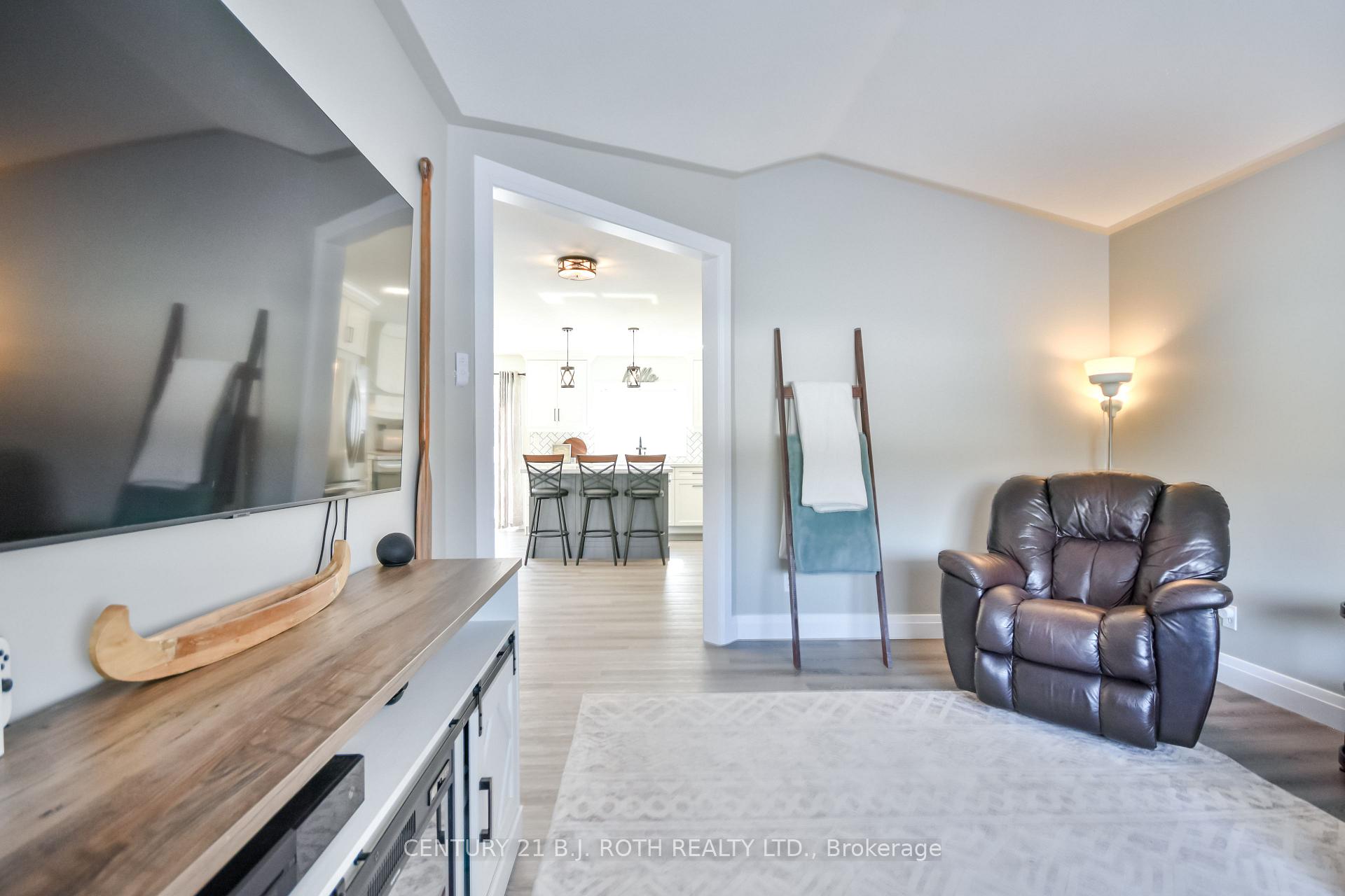 Photo 15 of 6083 Vasey Road, Springwater, Elmvale — HOMEH