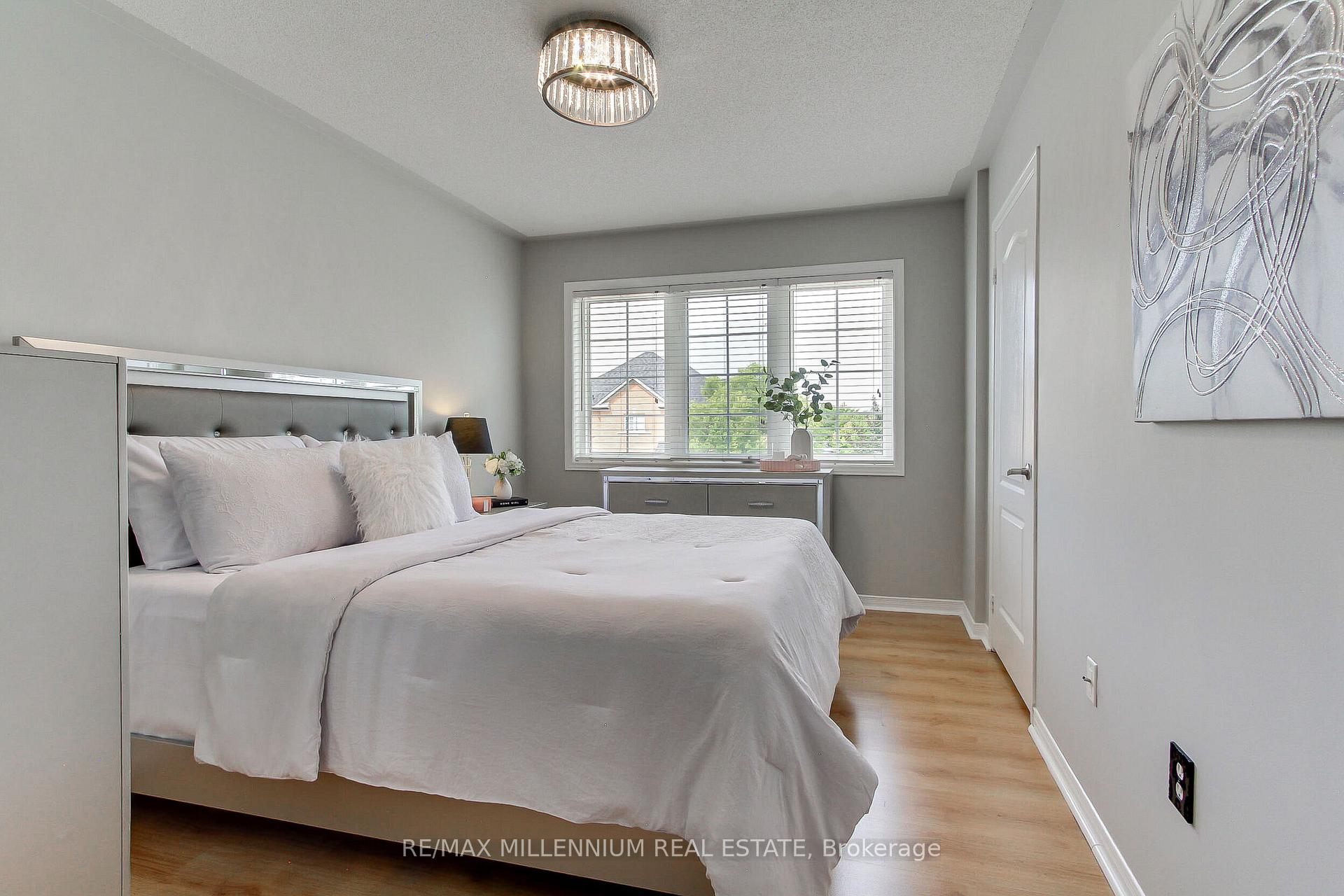 Photo 11 of 60 Mainard Crescent, Brampton, Sandringham-Wellington — HOMEH