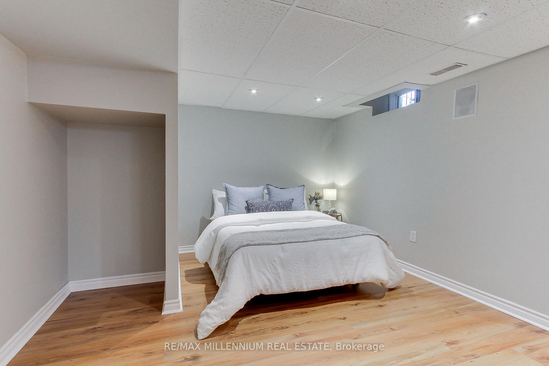 Photo 33 of 60 Mainard Crescent, Brampton, Sandringham-Wellington — HOMEH