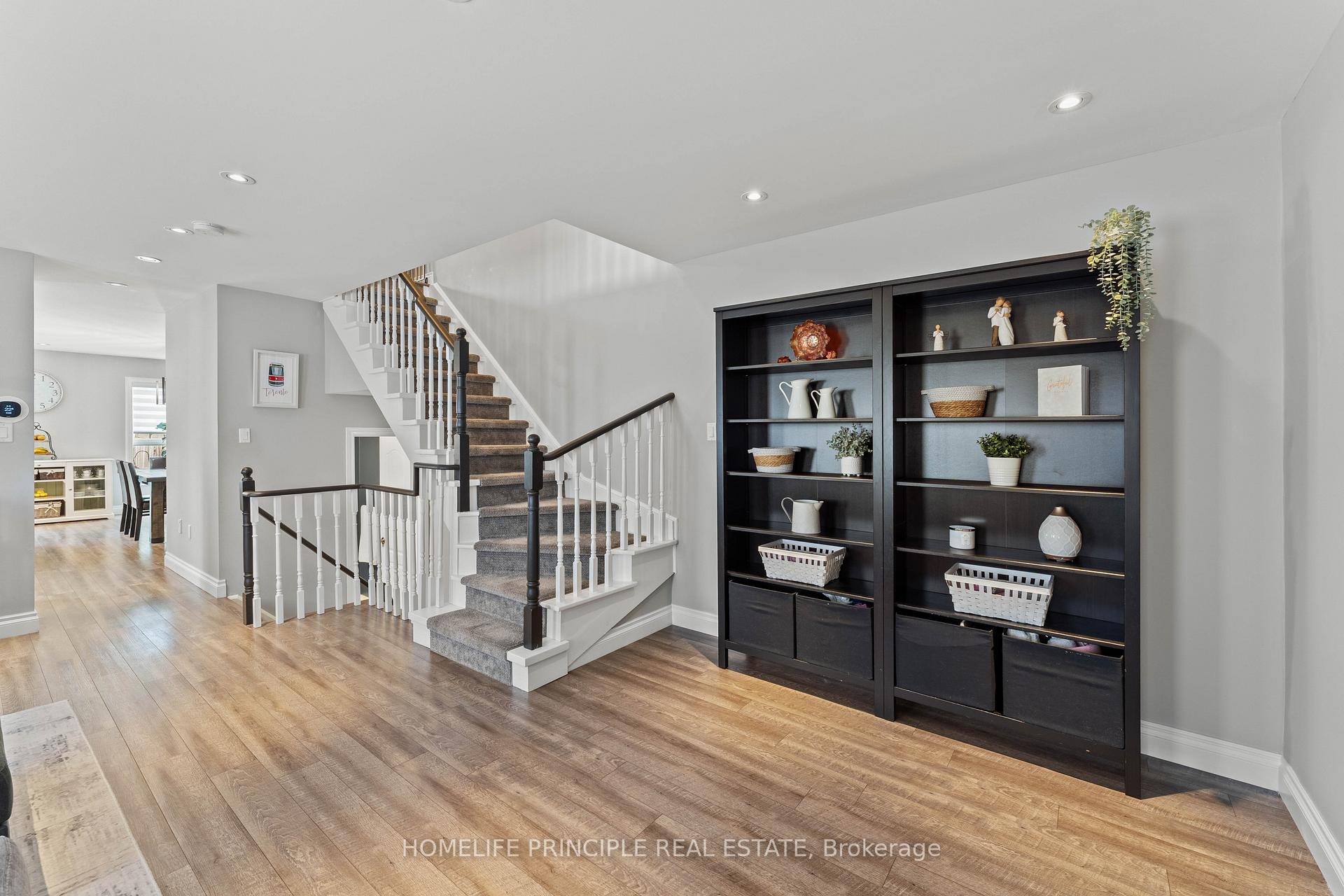 Photo 3 of 124 Grapevine Road, Caledon, Bolton West — HOMEH