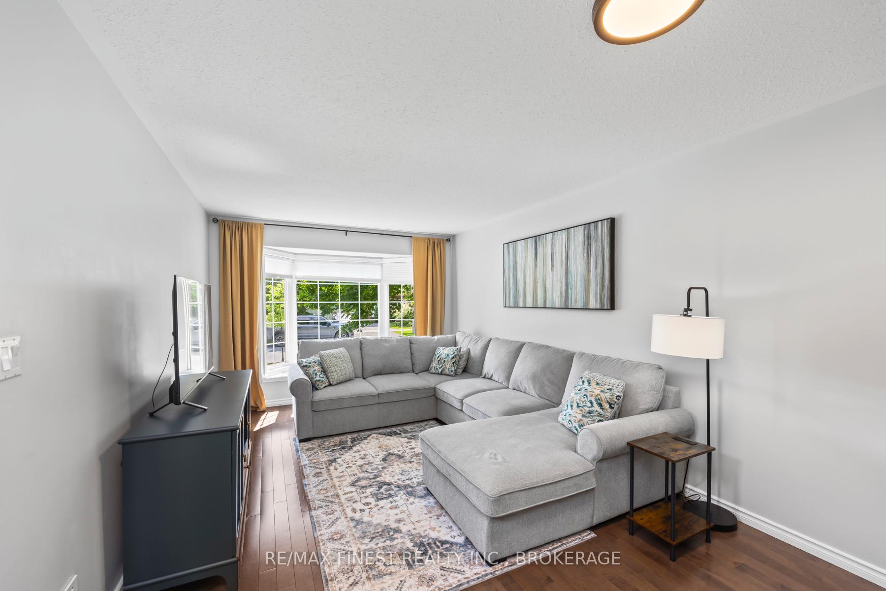 Photo 15 of 1408 Thornwood Crescent, Kingston, City Northwest — HOMEH