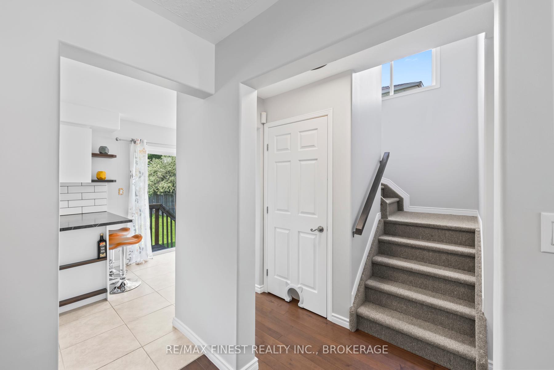 Photo 12 of 1408 Thornwood Crescent, Kingston, City Northwest — HOMEH