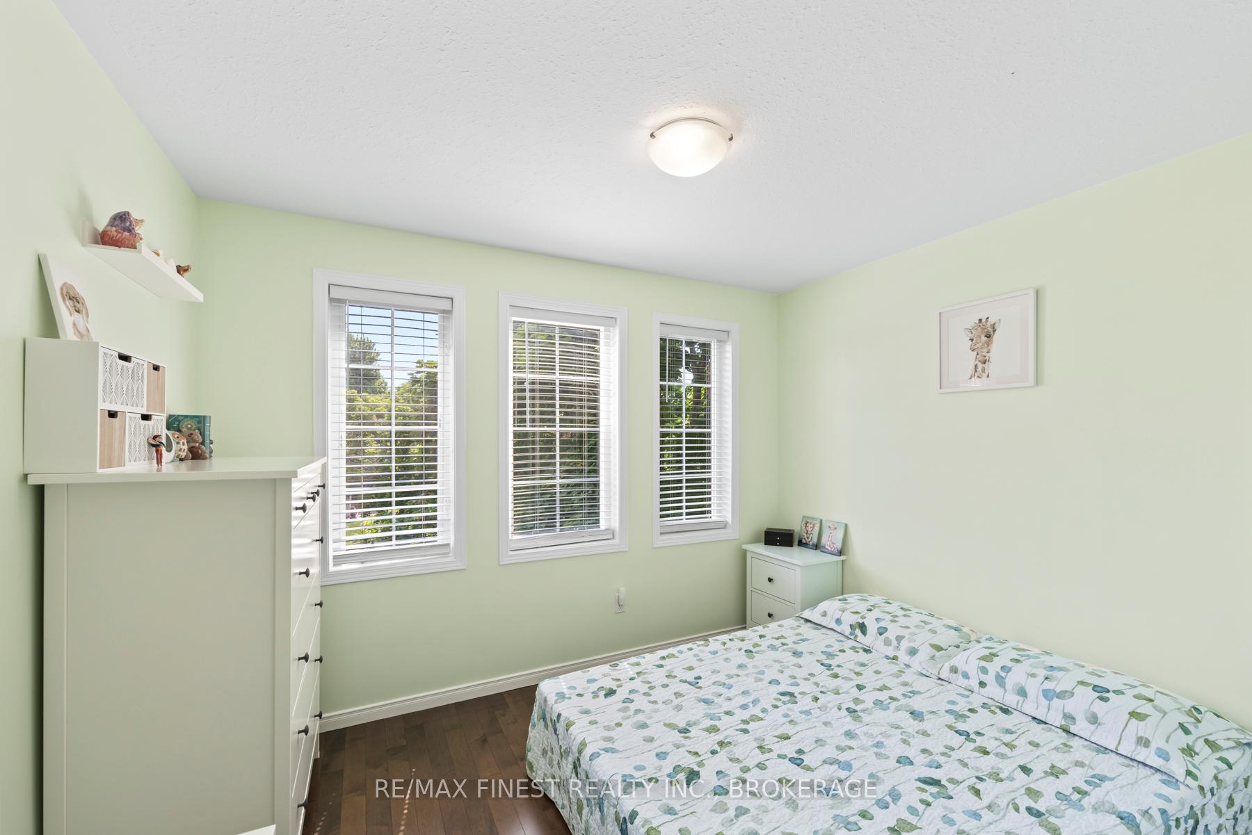 Photo 20 of 1408 Thornwood Crescent, Kingston, City Northwest — HOMEH