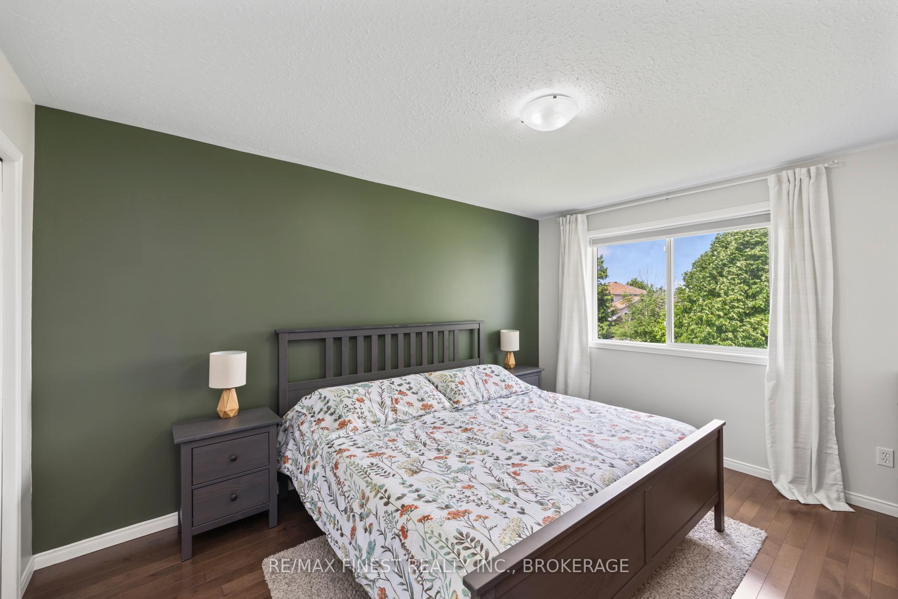 Photo 32 of 1408 Thornwood Crescent, Kingston, City Northwest — HOMEH
