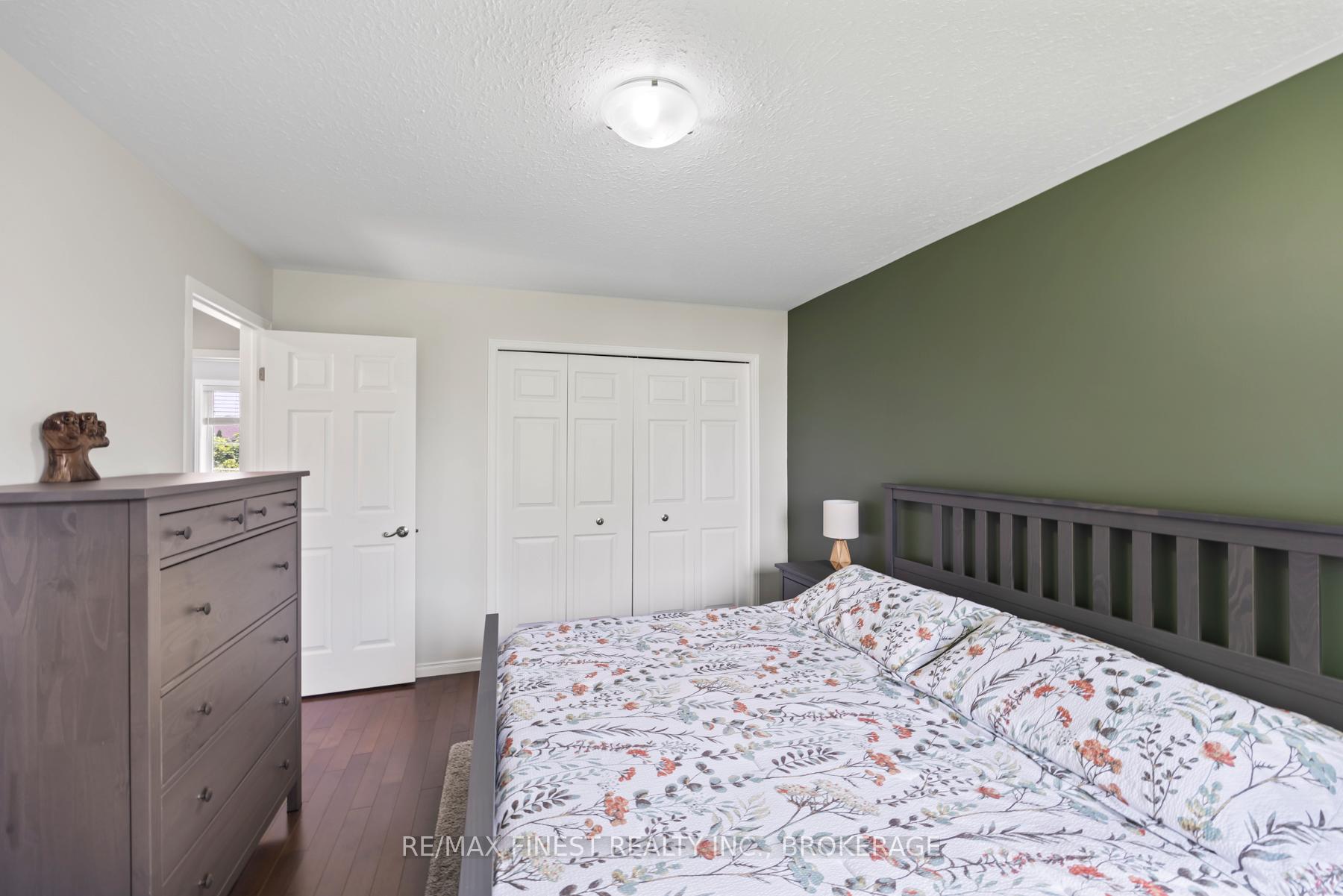 Photo 25 of 1408 Thornwood Crescent, Kingston, City Northwest — HOMEH