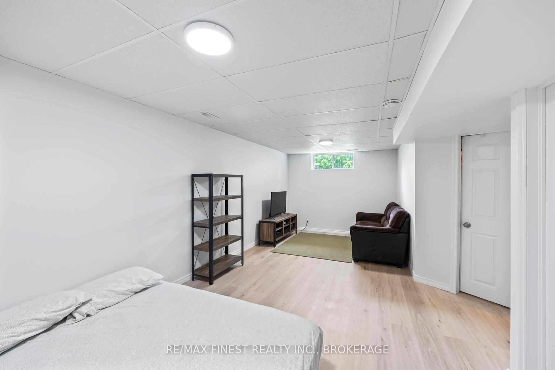 Photo 27 of 1408 Thornwood Crescent, Kingston, City Northwest — HOMEH