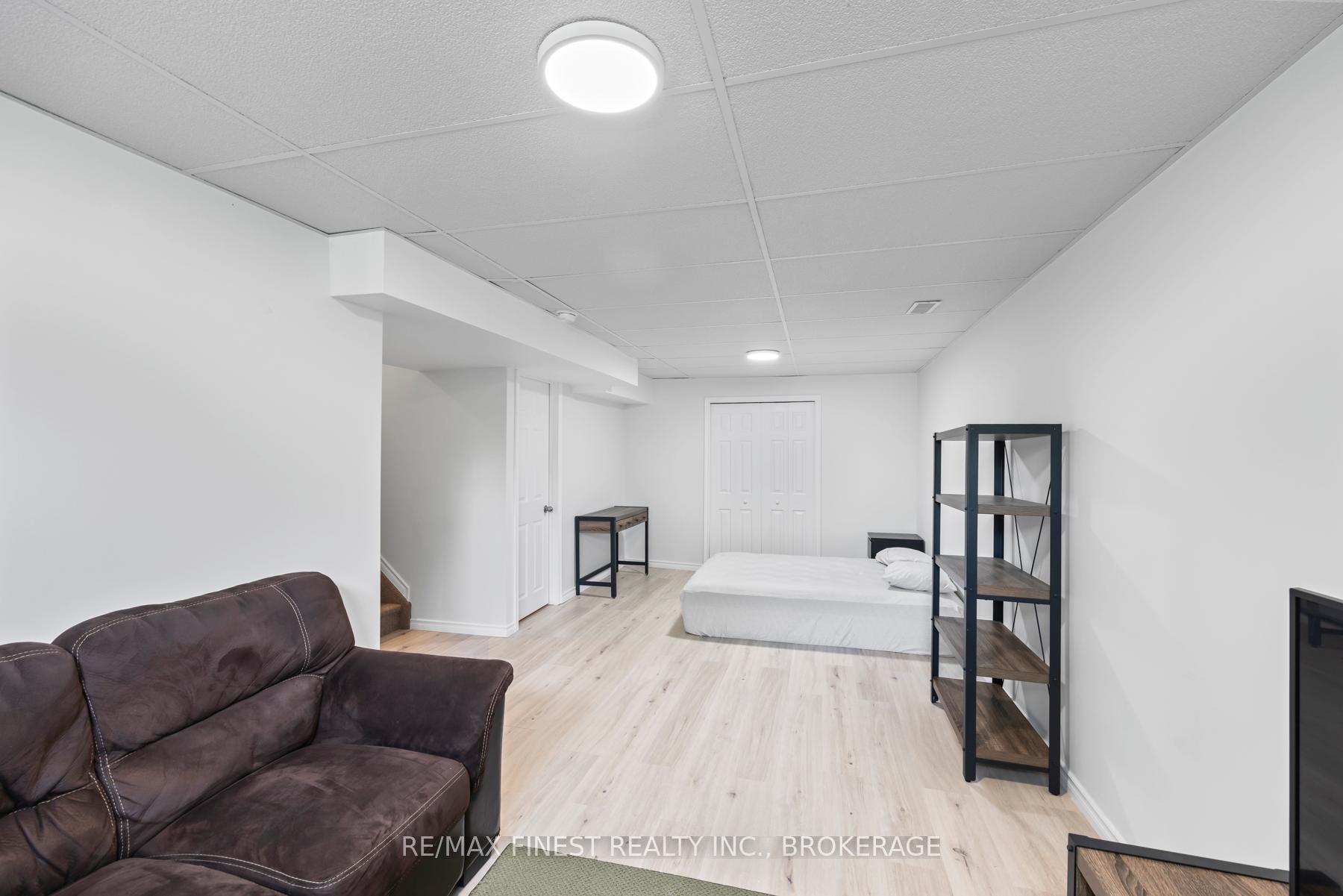Photo 33 of 1408 Thornwood Crescent, Kingston, City Northwest — HOMEH