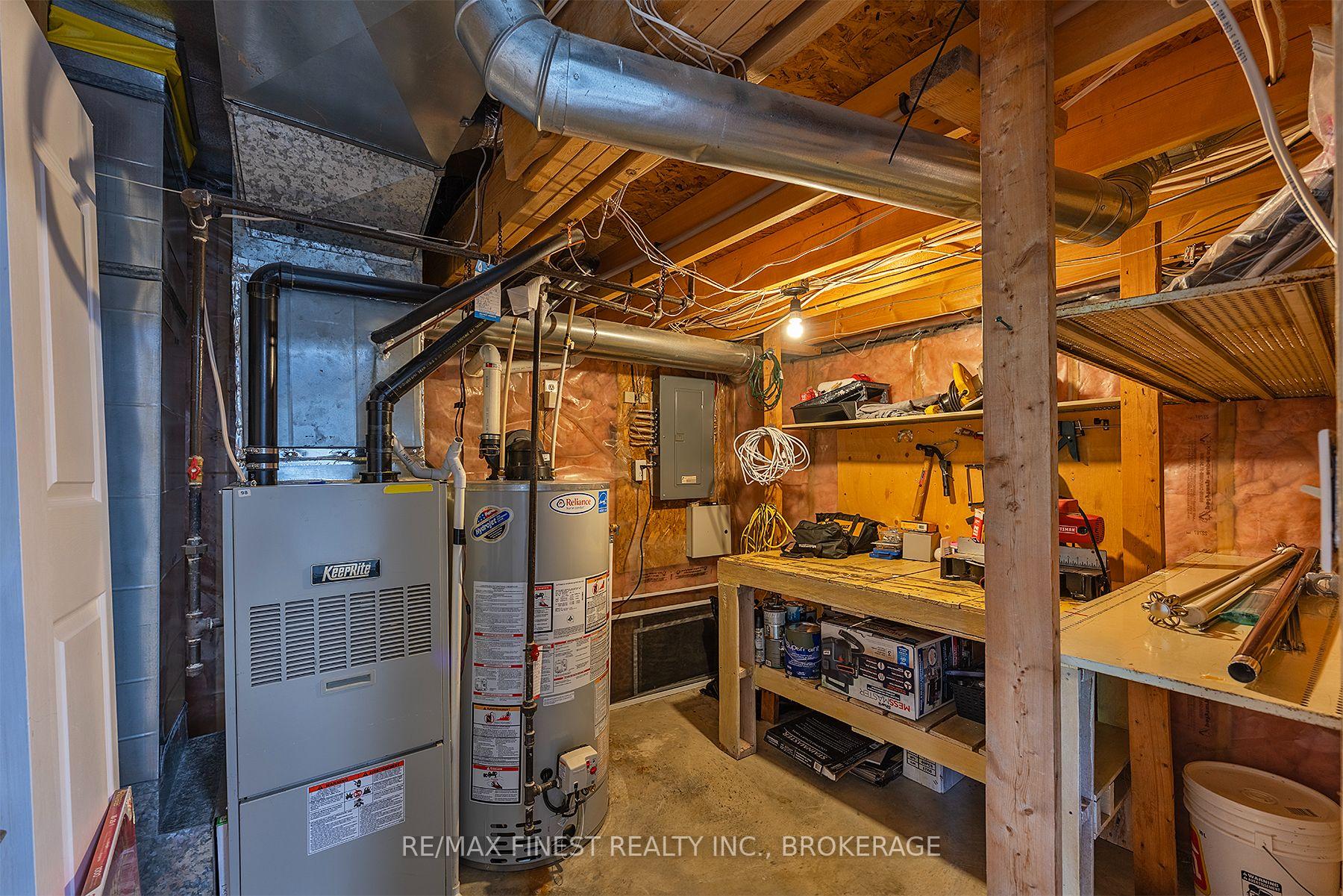 Photo 35 of 1408 Thornwood Crescent, Kingston, City Northwest — HOMEH