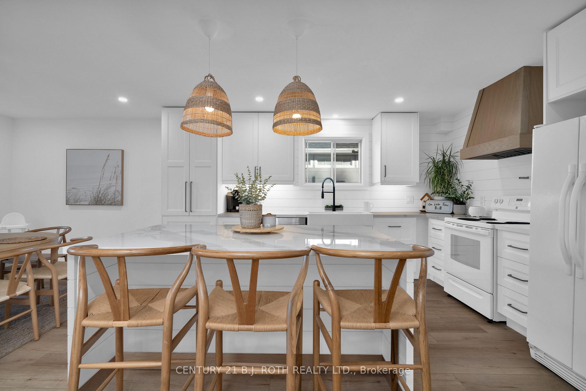Photo 6 of 56 Gray Lane, Barrie, South Shore — HOMEH
