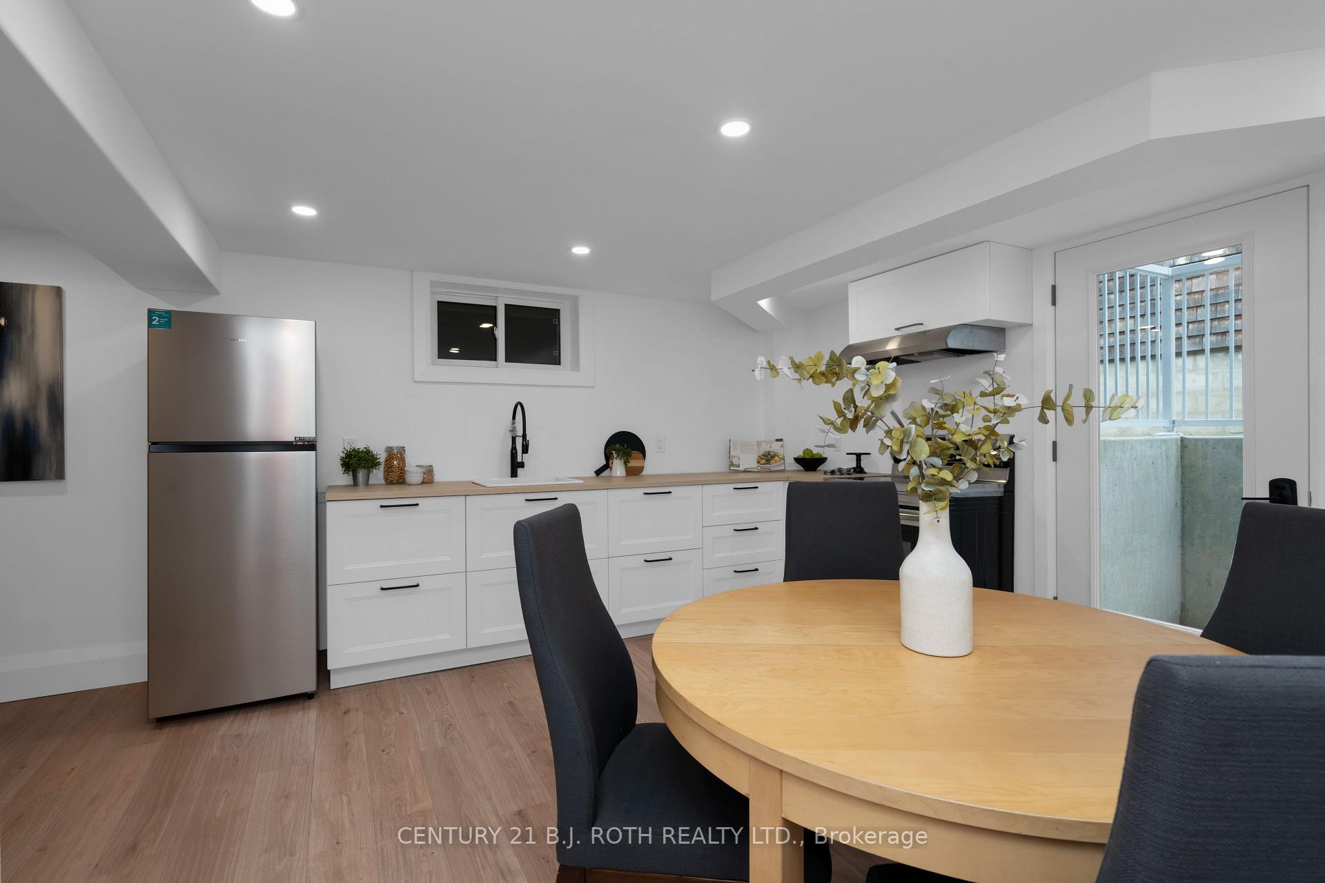 Photo 10 of 56 Gray Lane, Barrie, South Shore — HOMEH